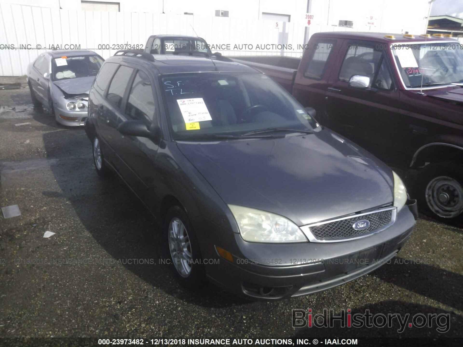 Photo 1FAHP36N35W164520 - FORD FOCUS 2005