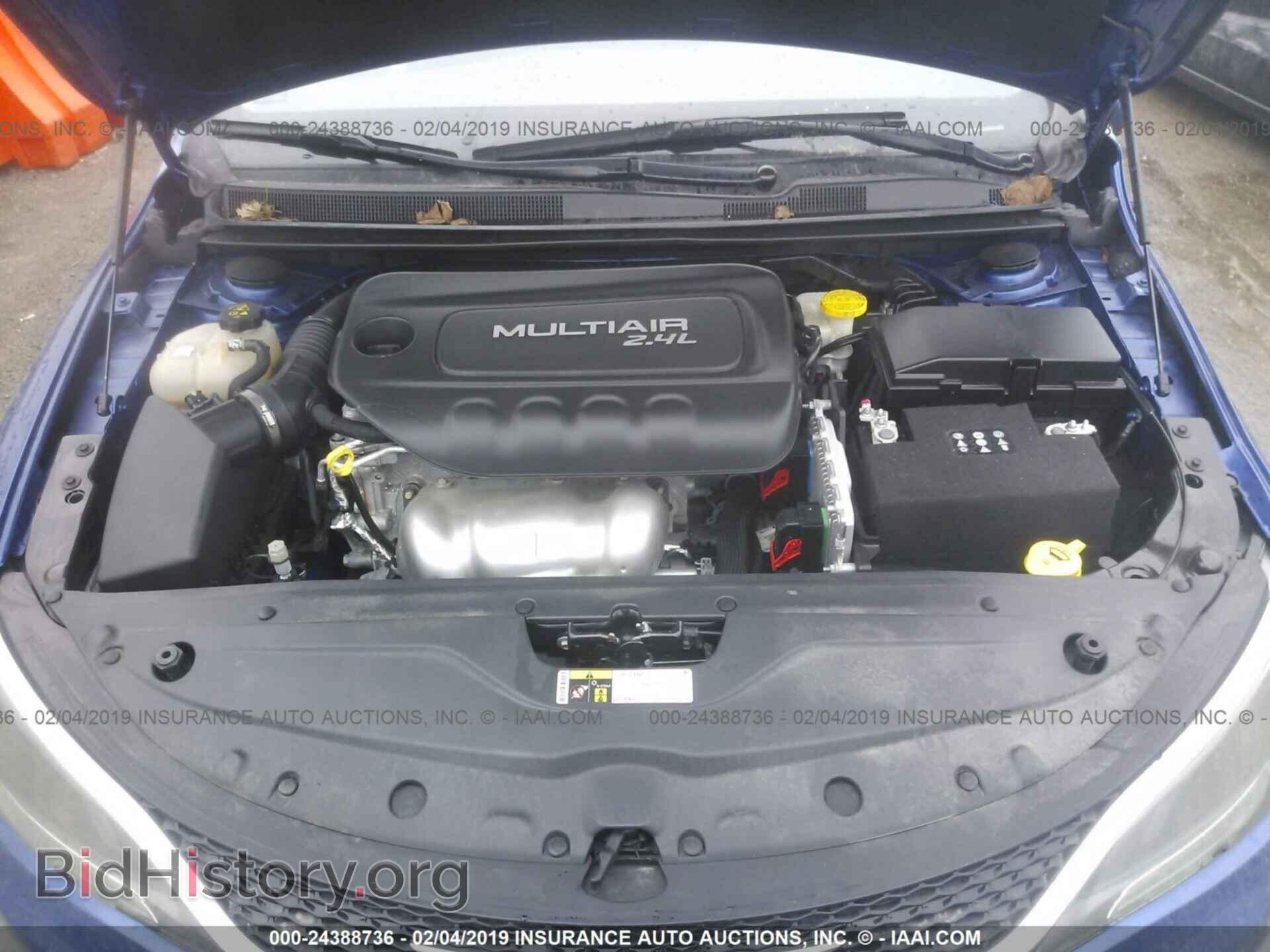 2016 CHRYSLER 200 - VIN: 1C3CCCAB9GN166167 - Photo 10