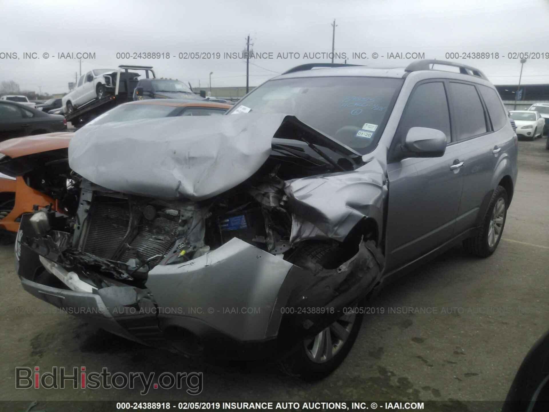 2011 SUBARU FORESTER - VIN: JF2SHBCC2BH714060 - Фото 2