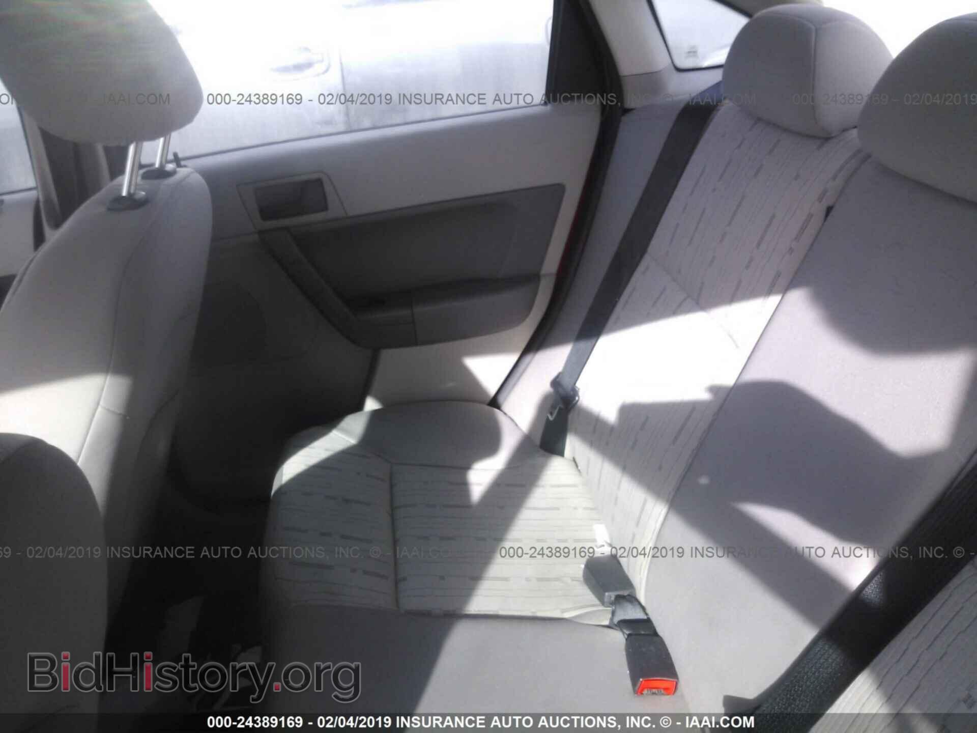 2011 FORD FOCUS - VIN: 1FAHP3FN5BW119896 - Photo 8