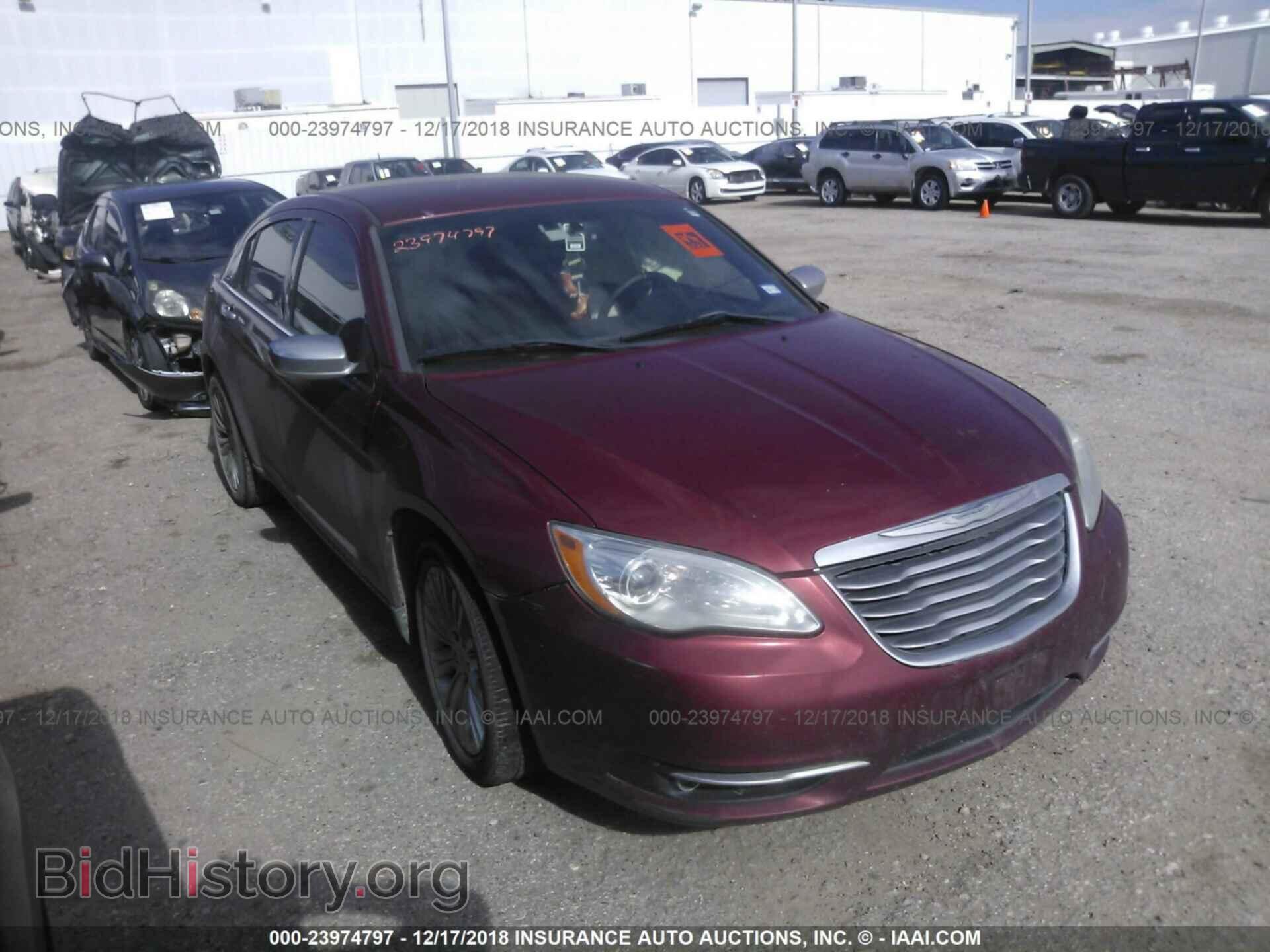 Photo 1C3BC2FB9BN580444 - CHRYSLER 200 2011