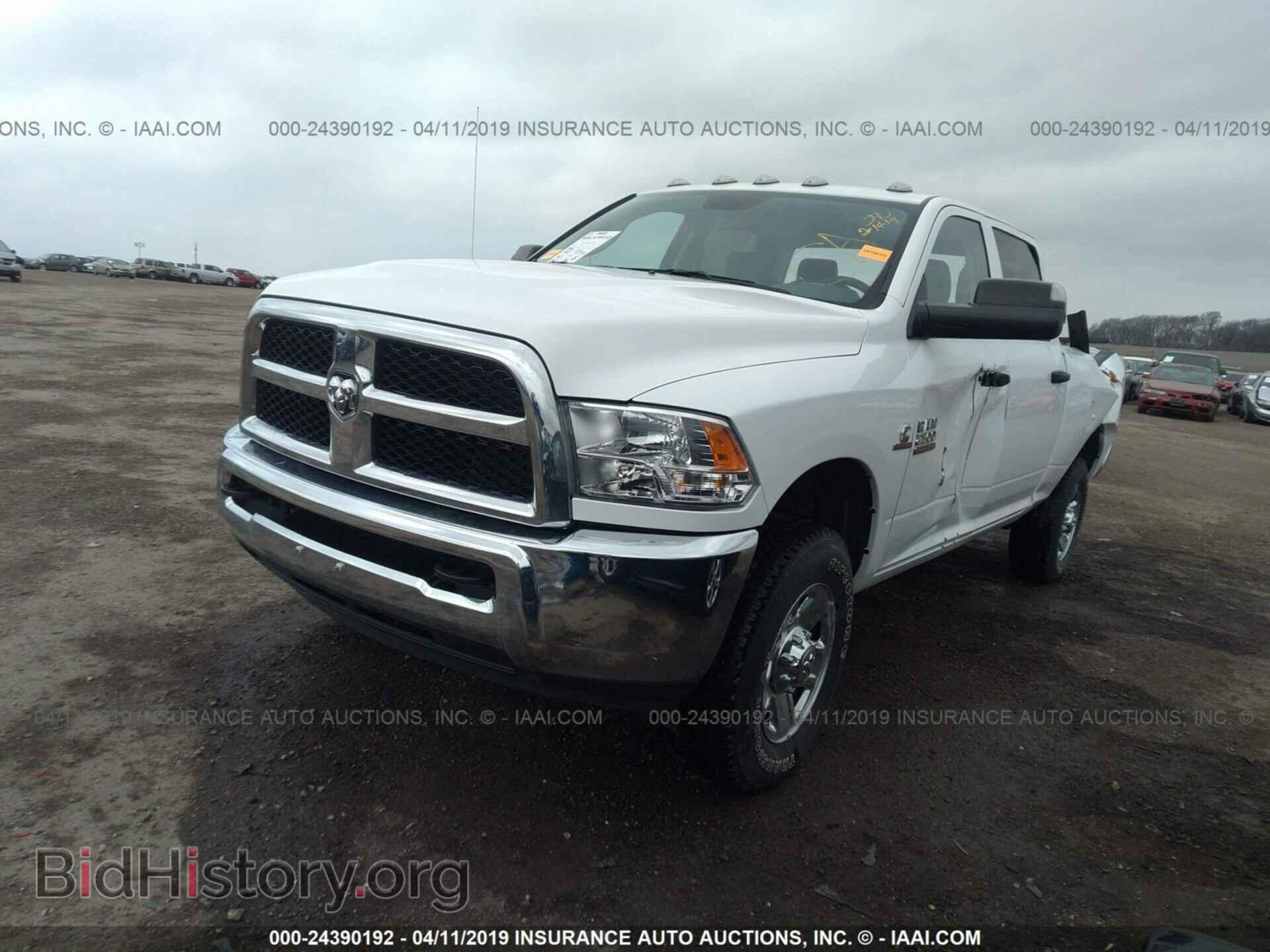 2017 RAM 2500 - VIN: 3C6UR5CL4HG711967 - Фото 2