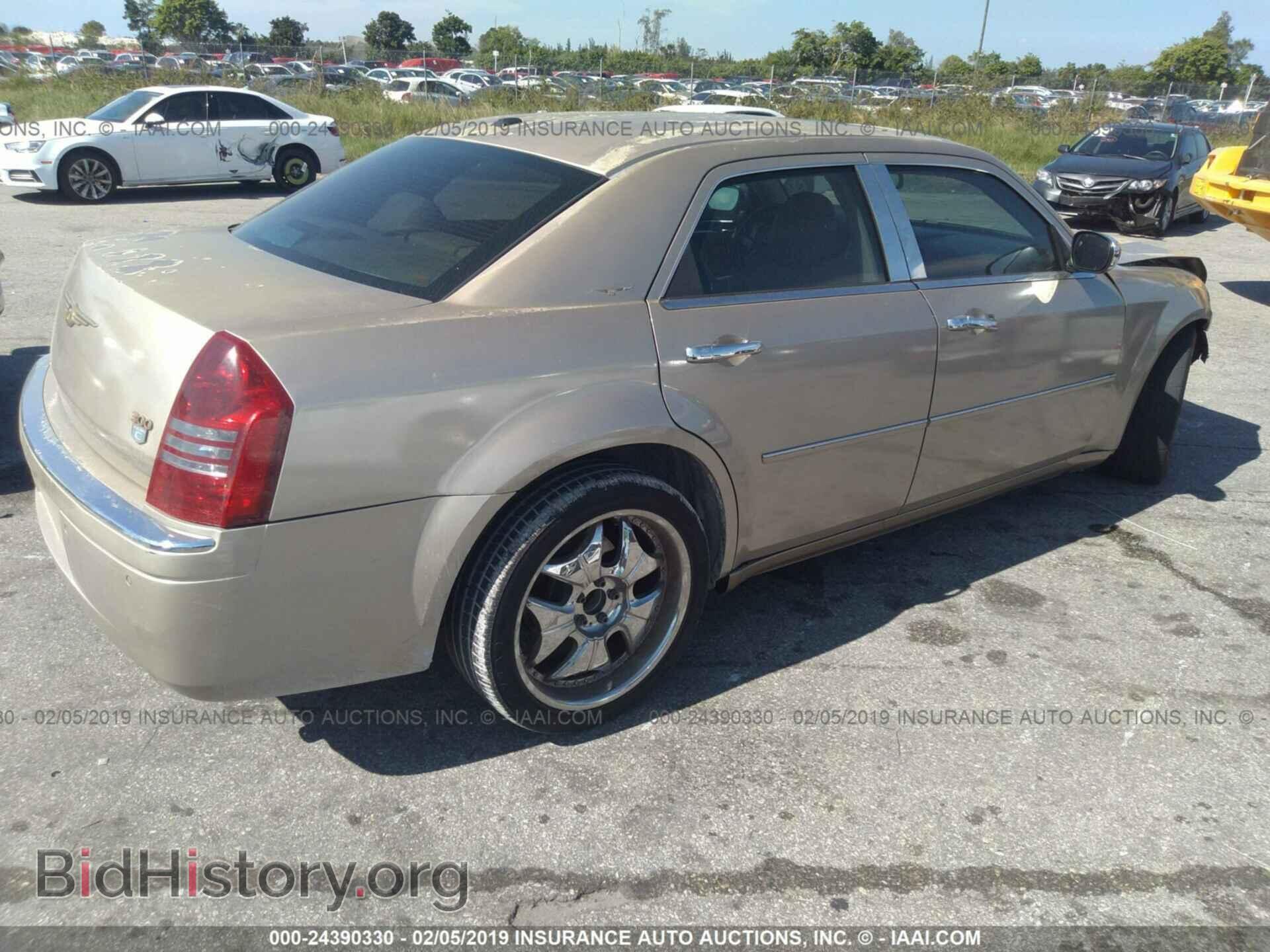 2006 CHRYSLER 300C - VIN: 2C3LA63H06H258249 - Фото 4