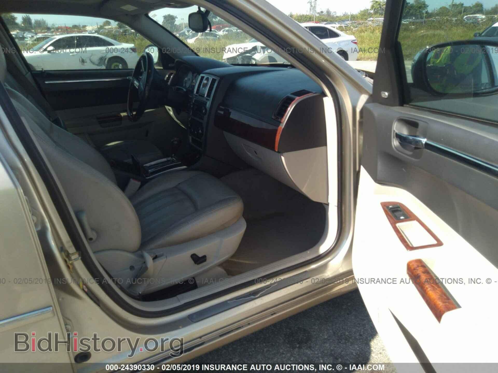 2006 CHRYSLER 300C - VIN: 2C3LA63H06H258249 - Фото 5