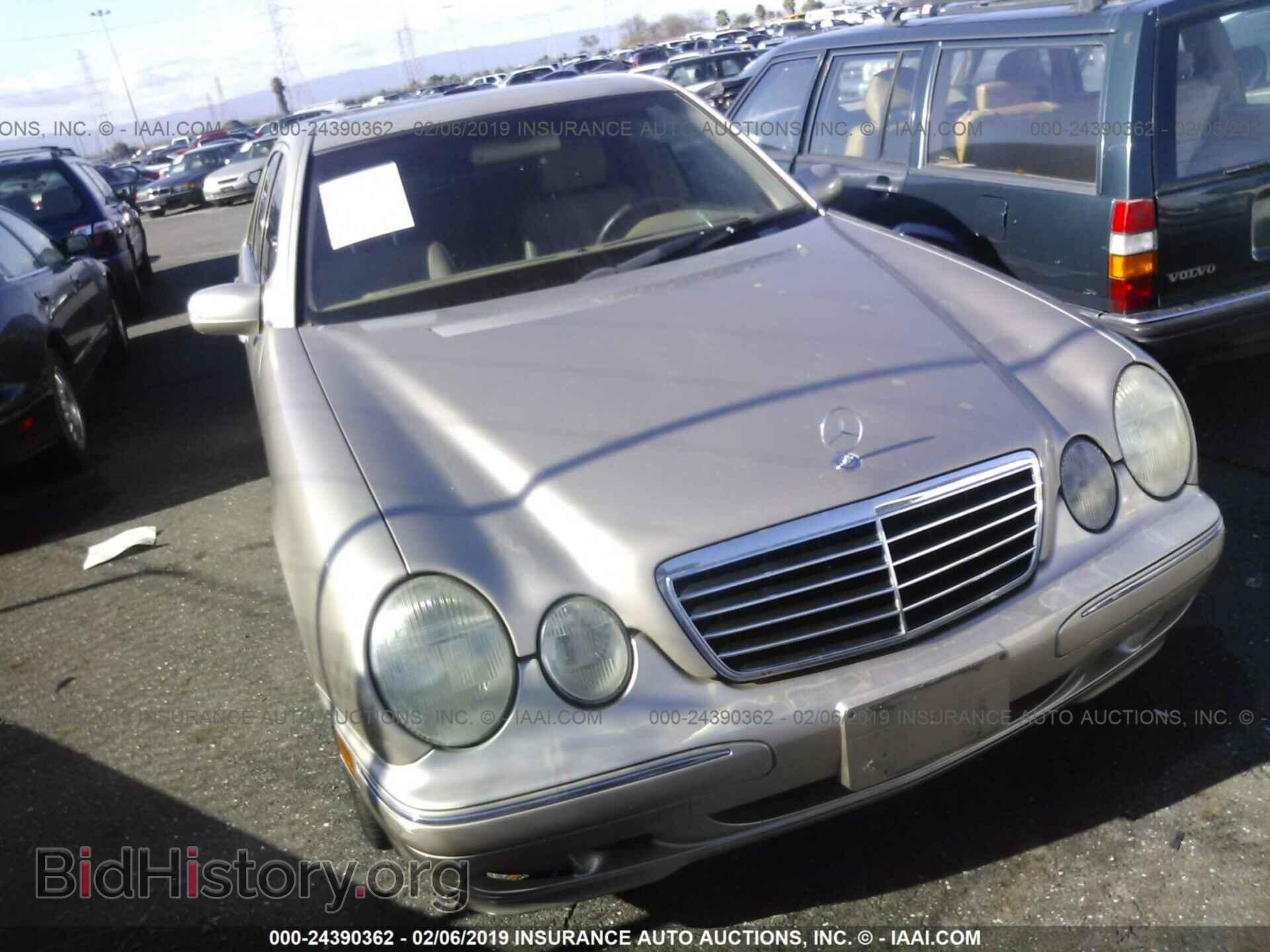 Photo WDBJF70J2YB070442 - MERCEDES-BENZ E 2000