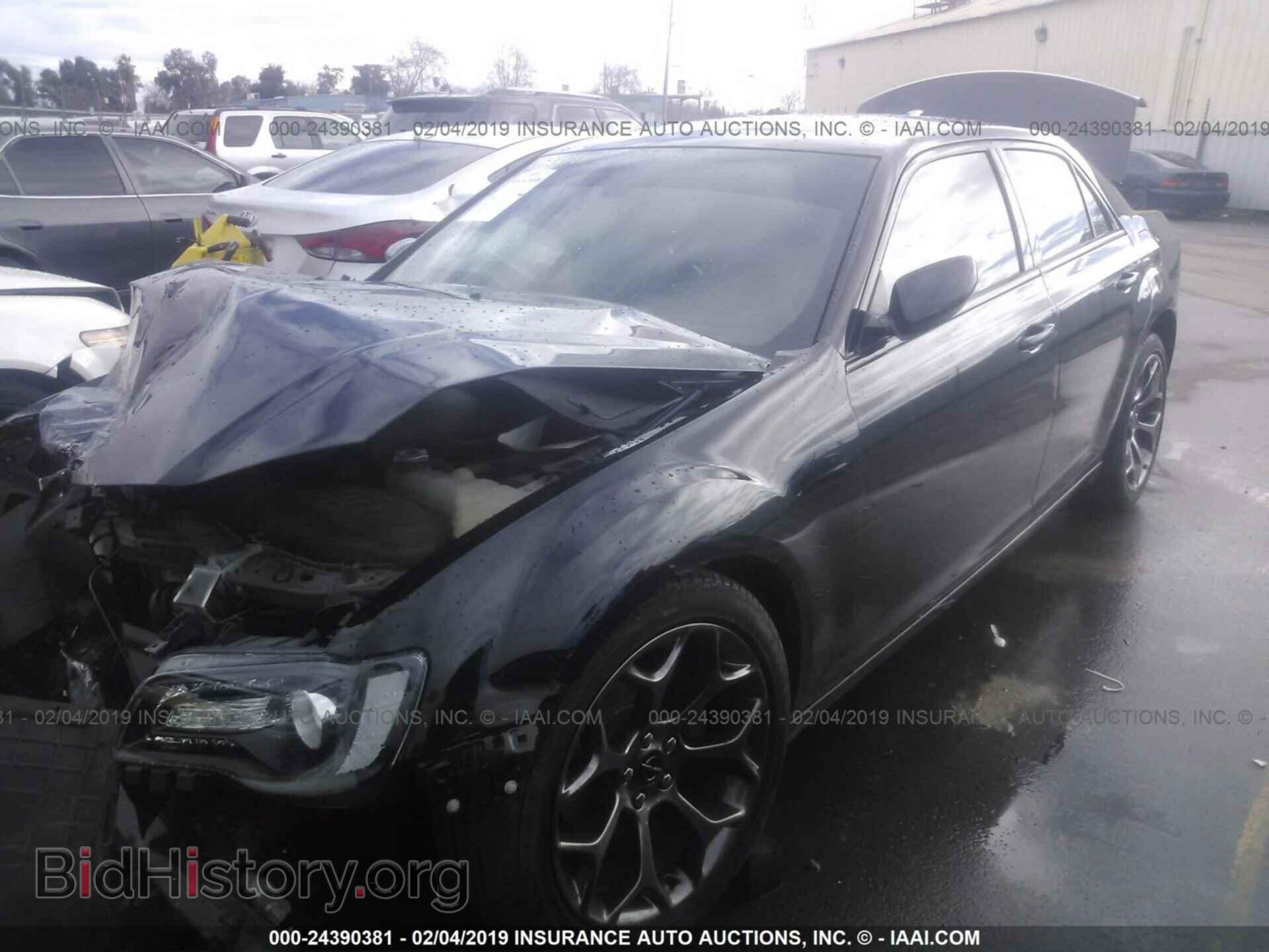 2017 CHRYSLER 300 - VIN: 2C3CCABG1HH538545 - Фото 2