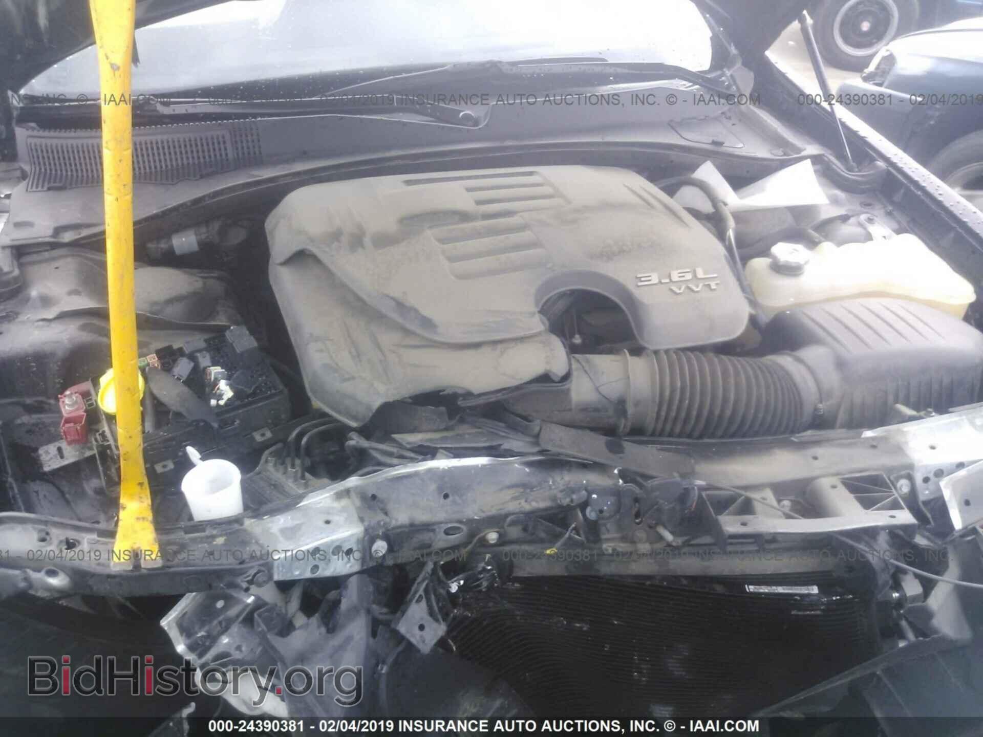 2017 CHRYSLER 300 - VIN: 2C3CCABG1HH538545 - Фото 10