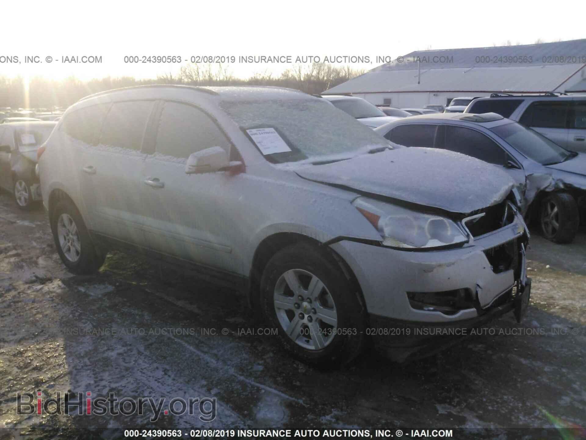Фотография 1GNKRJED8BJ250445 - CHEVROLET TRAVERSE 2011