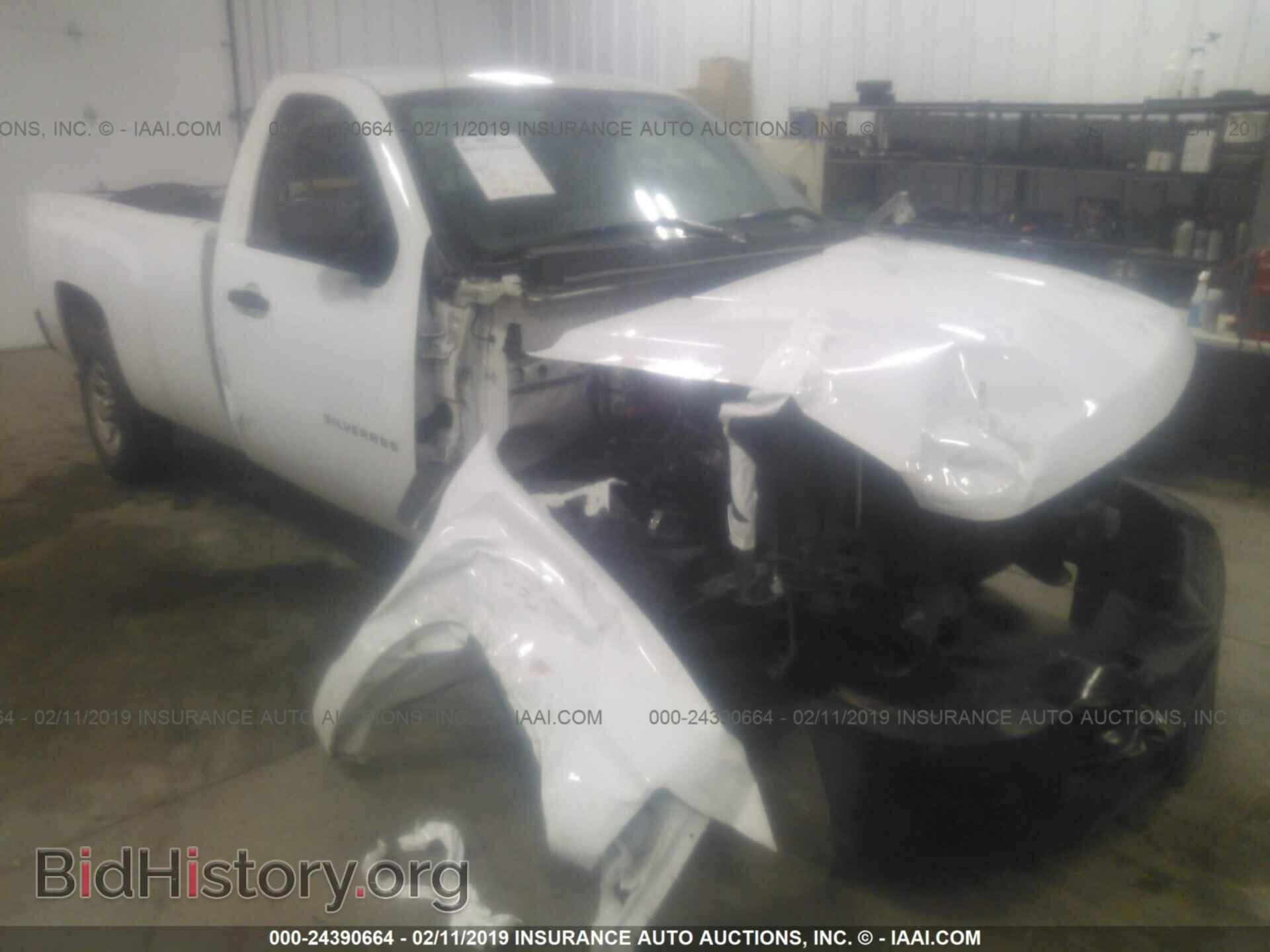 Фотография 1GCPCPEX1AZ212794 - CHEVROLET SILVERADO 2010