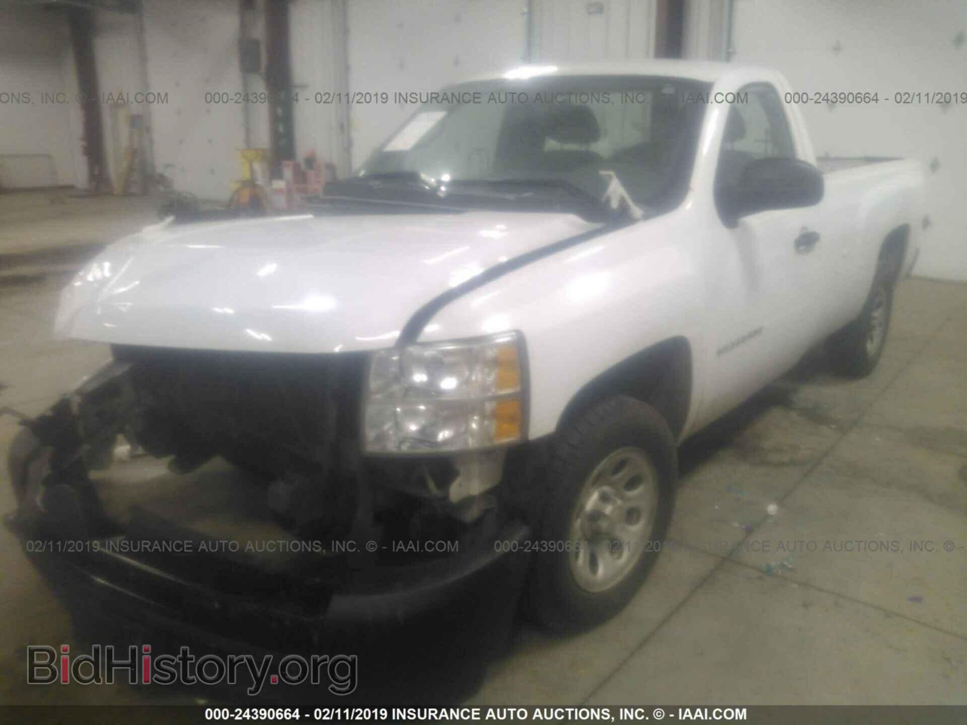 2010 CHEVROLET SILVERADO - VIN: 1GCPCPEX1AZ212794 - Фото 2