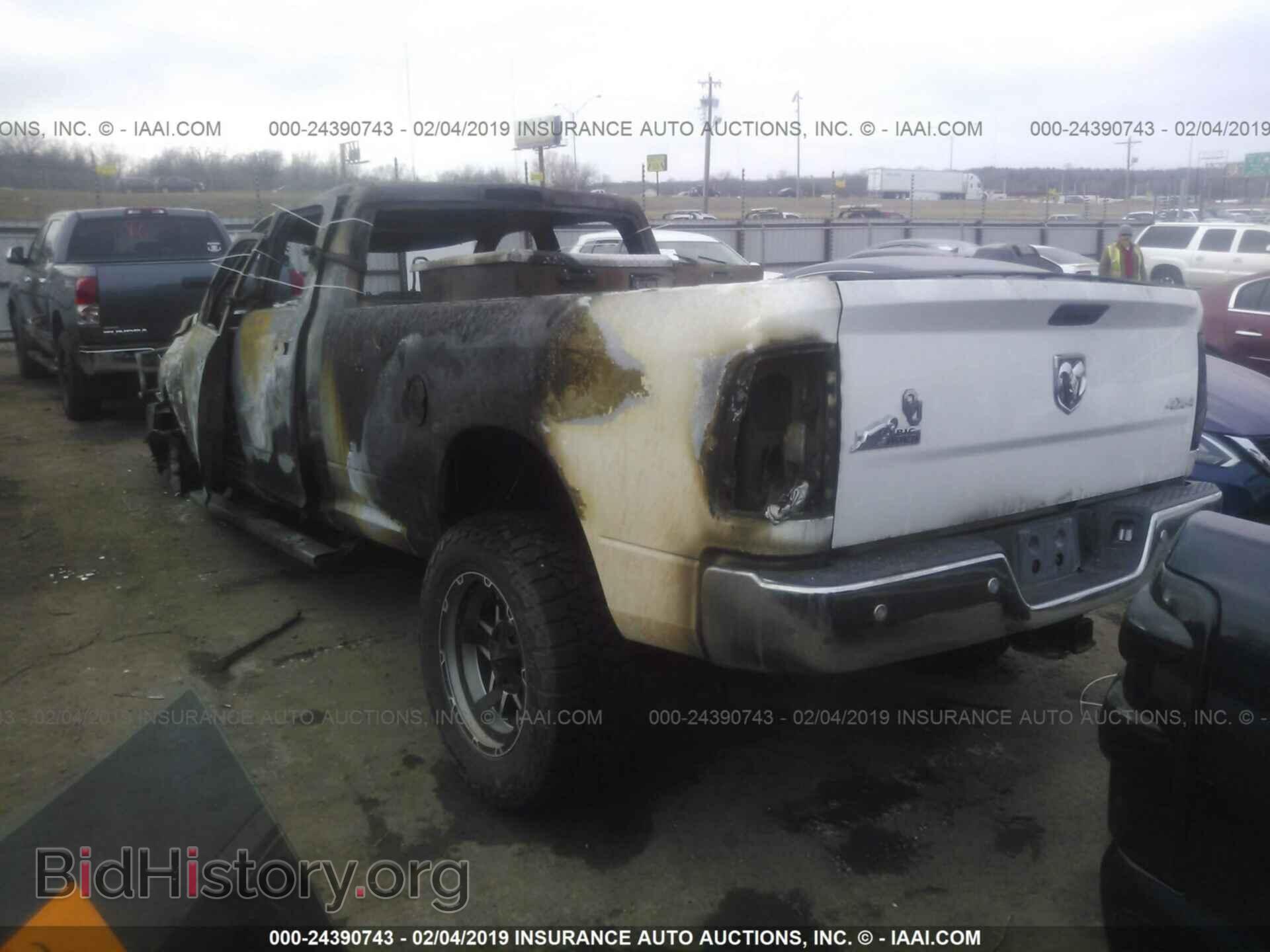 2017 RAM 3500 - VIN: 3C63R3HL7HG714970 - Photo 3