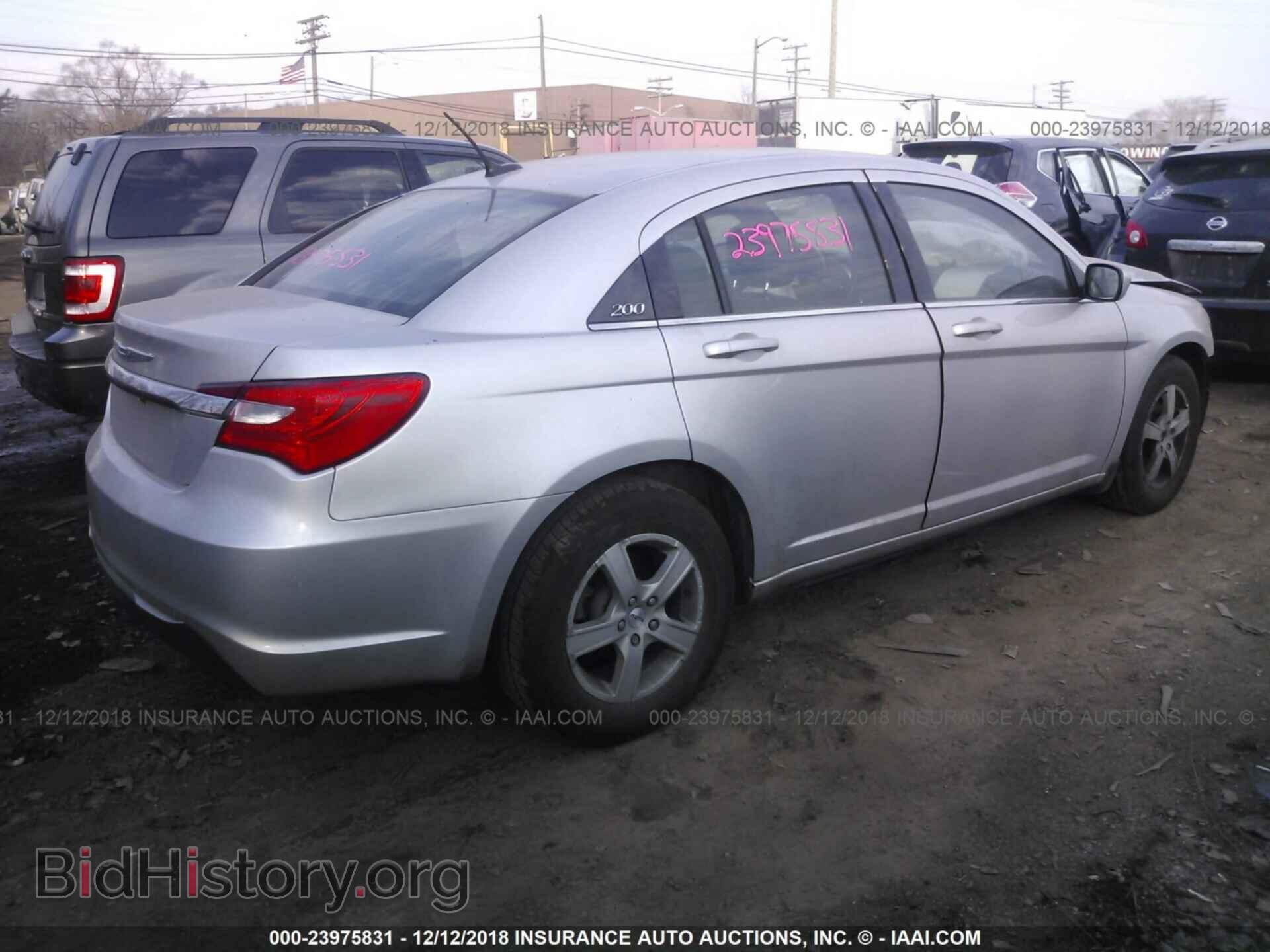 2012 CHRYSLER 200 - VIN: 1C3CCBAB7CN100771 - Фото 4