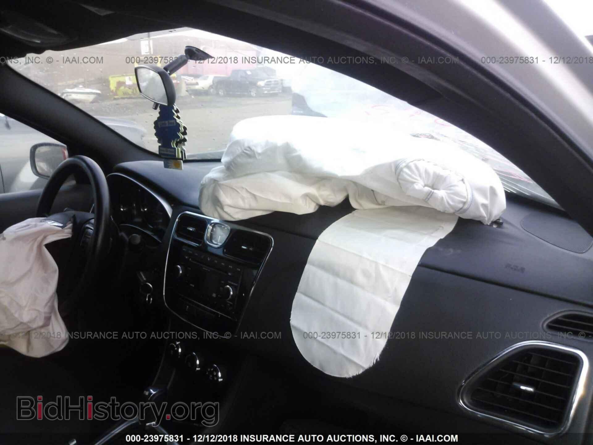 2012 CHRYSLER 200 - VIN: 1C3CCBAB7CN100771 - Фото 5