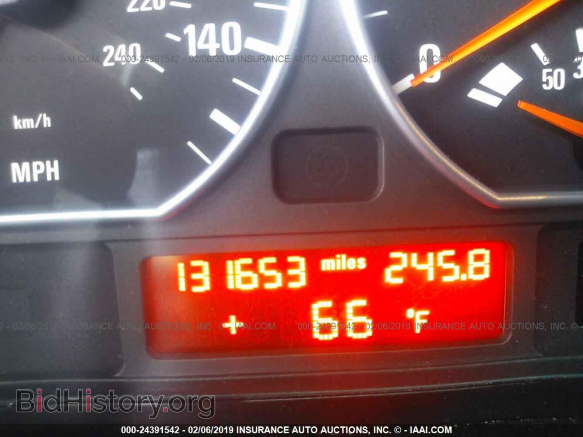 2004 BMW 330 - VIN: WBAEV53474KM34233 - Фото 7