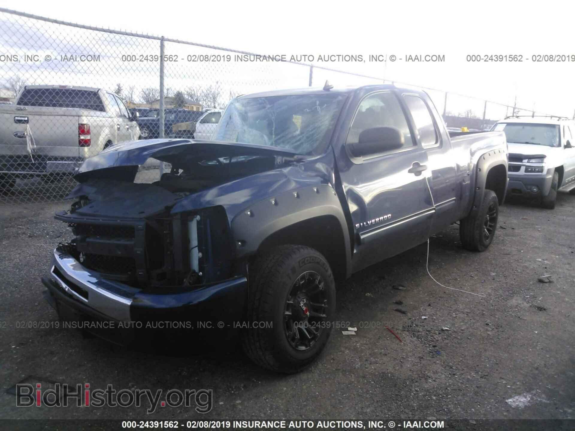 2011 CHEVROLET SILVERADO - VIN: 1GCRCREA9BZ338208 - Фото 2