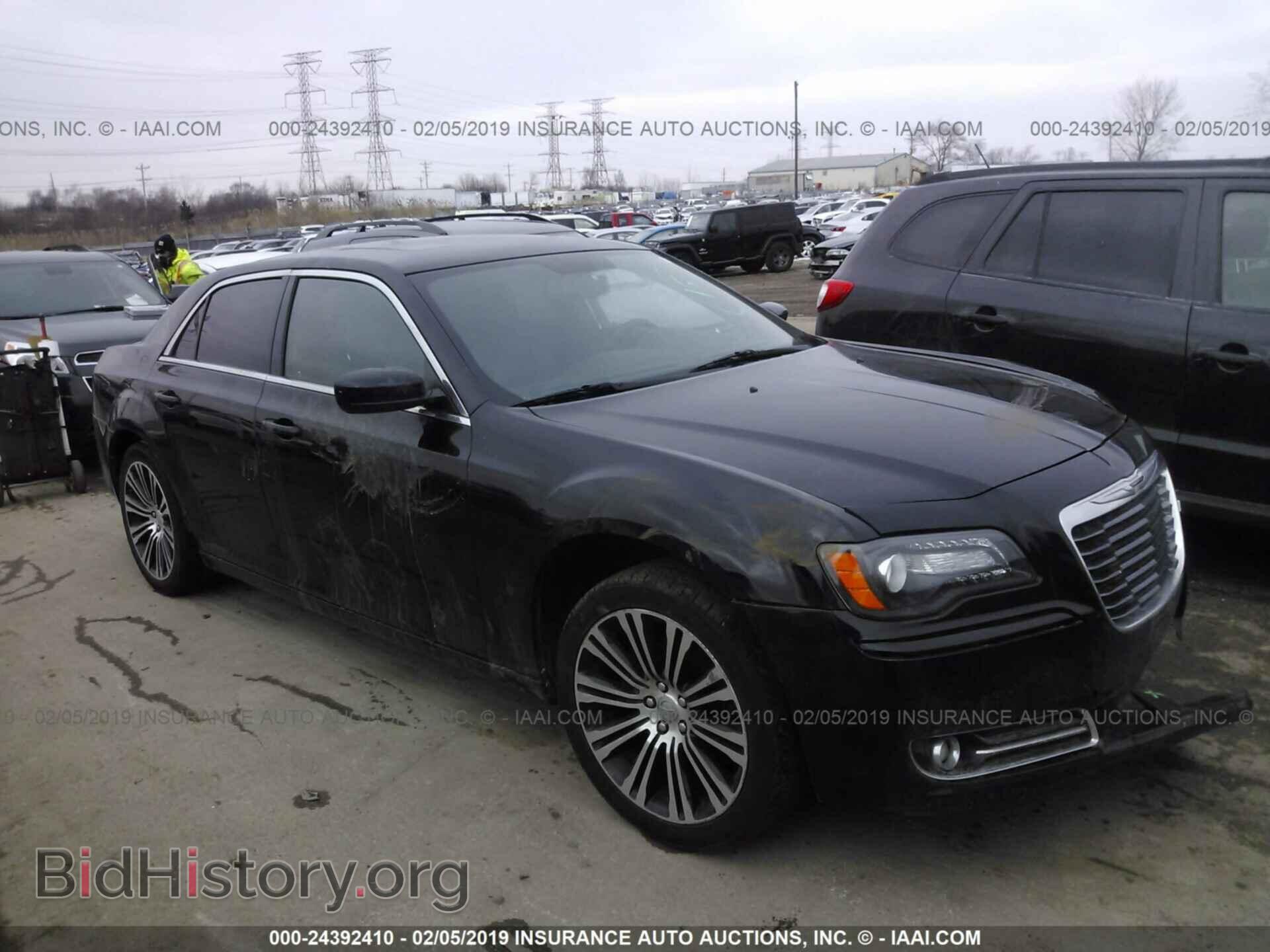 Фотография 2C3CCABG3CH279484 - CHRYSLER 300 2012