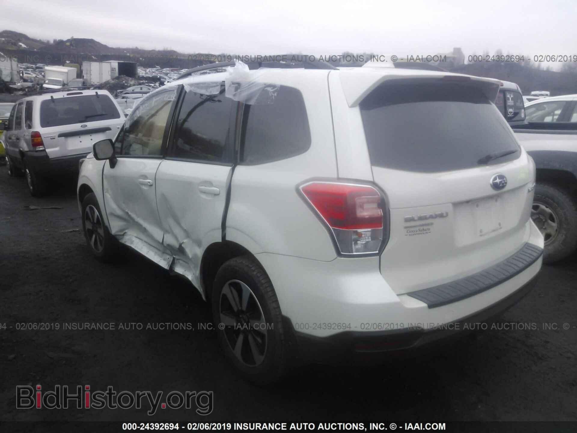 2018 SUBARU FORESTER - VIN: JF2SJAEC9JH415384 - Фото 3