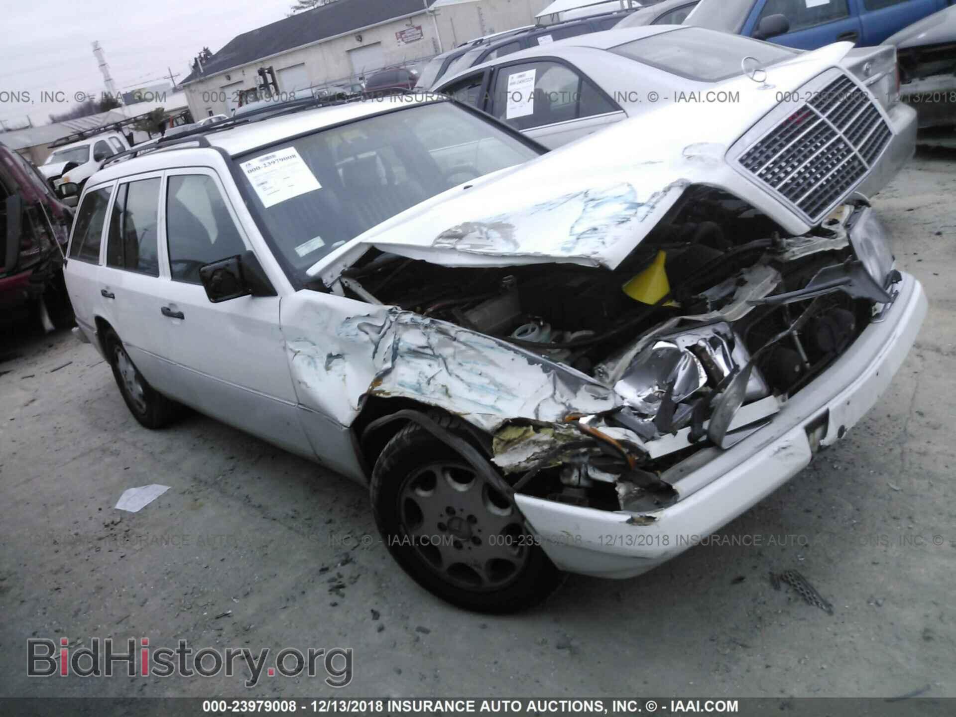 Photo WDBEA92E6RF282377 - MERCEDES-BENZ E 1994