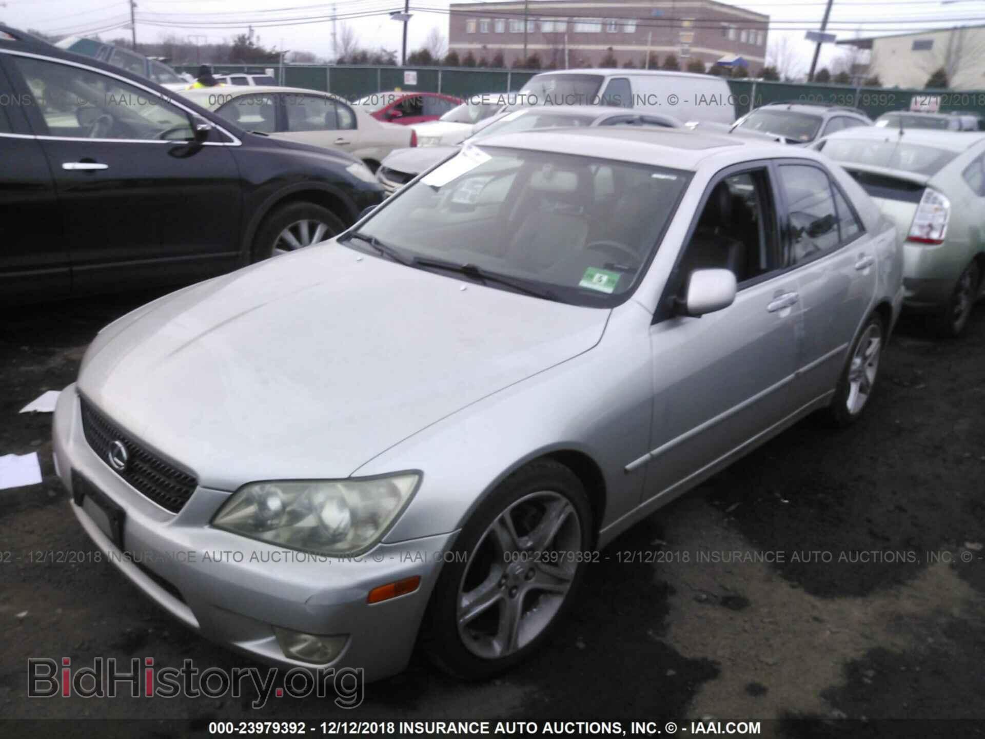 2002 LEXUS IS - VIN: JTHBD192520052717 - Photo 2