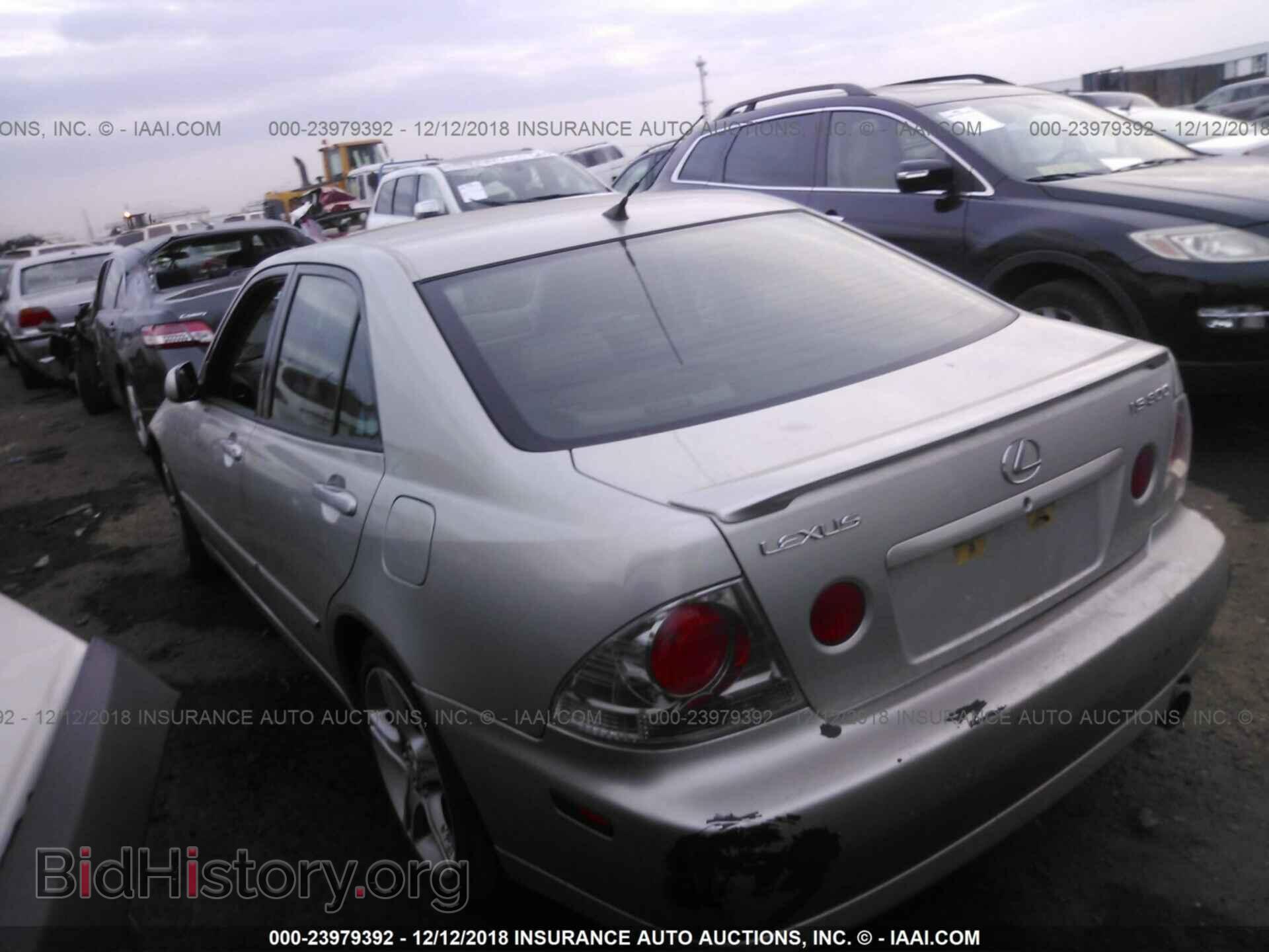 2002 LEXUS IS - VIN: JTHBD192520052717 - Photo 3