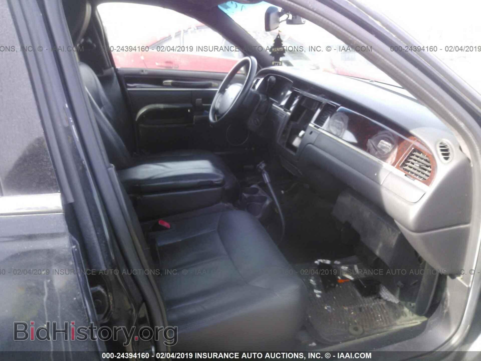 2011 LINCOLN TOWN CAR - VIN: 2LNBL8EV2BX752575 - Фото 5