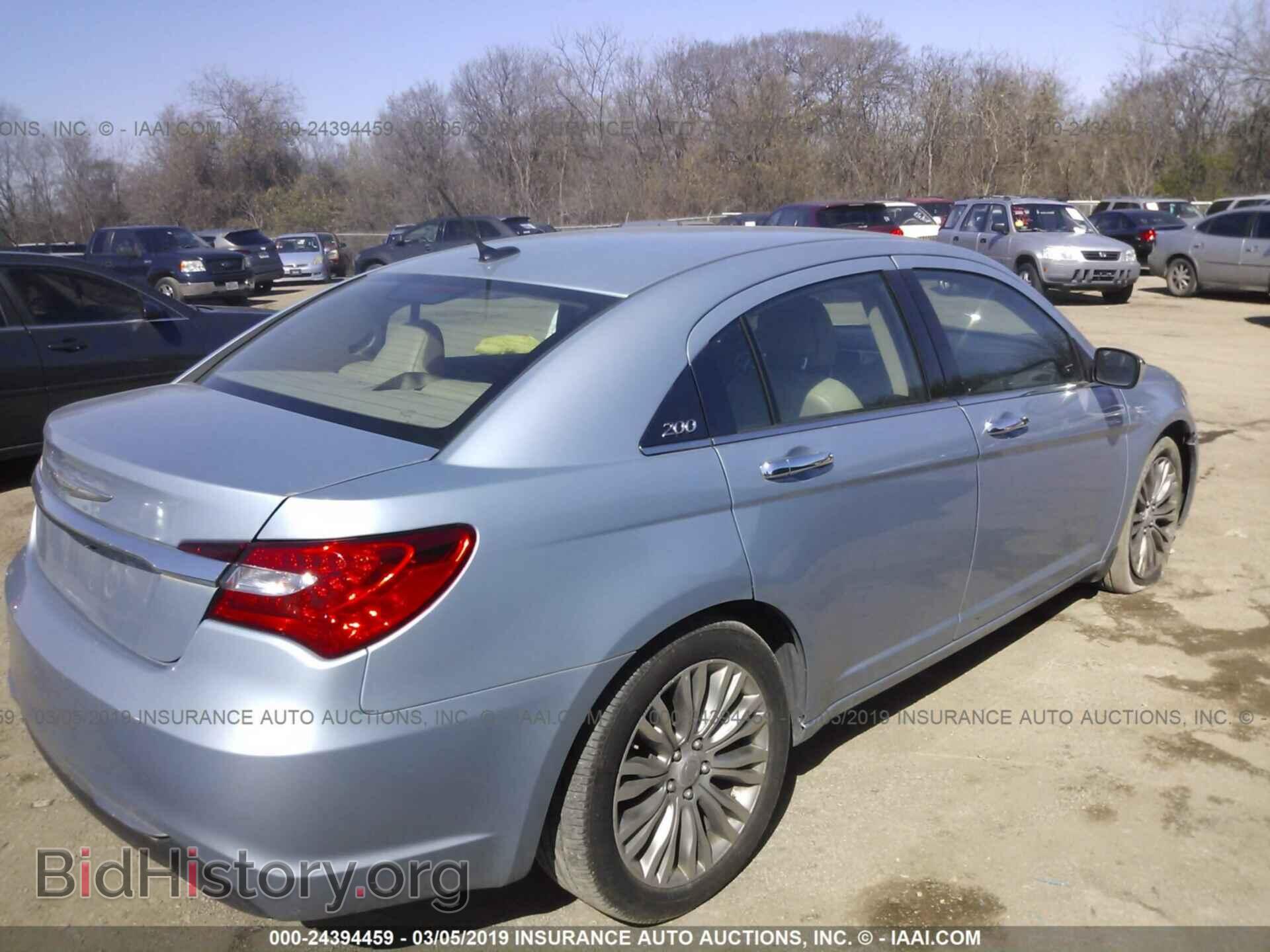 2013 CHRYSLER 200 - VIN: 1C3CCBCG2DN570555 - Photo 4
