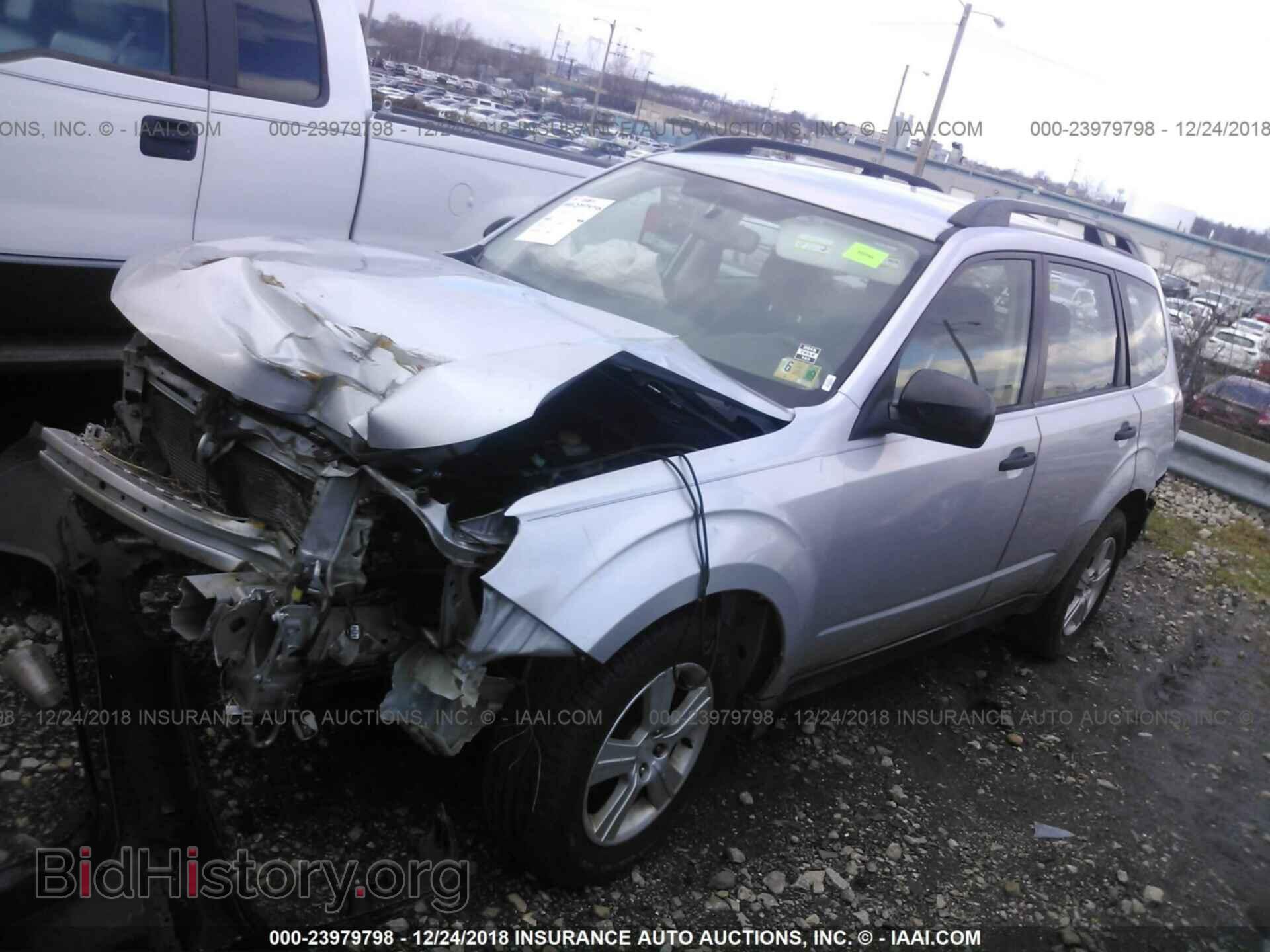 2011 SUBARU FORESTER - VIN: JF2SHABC7BH776713 - Фото 2