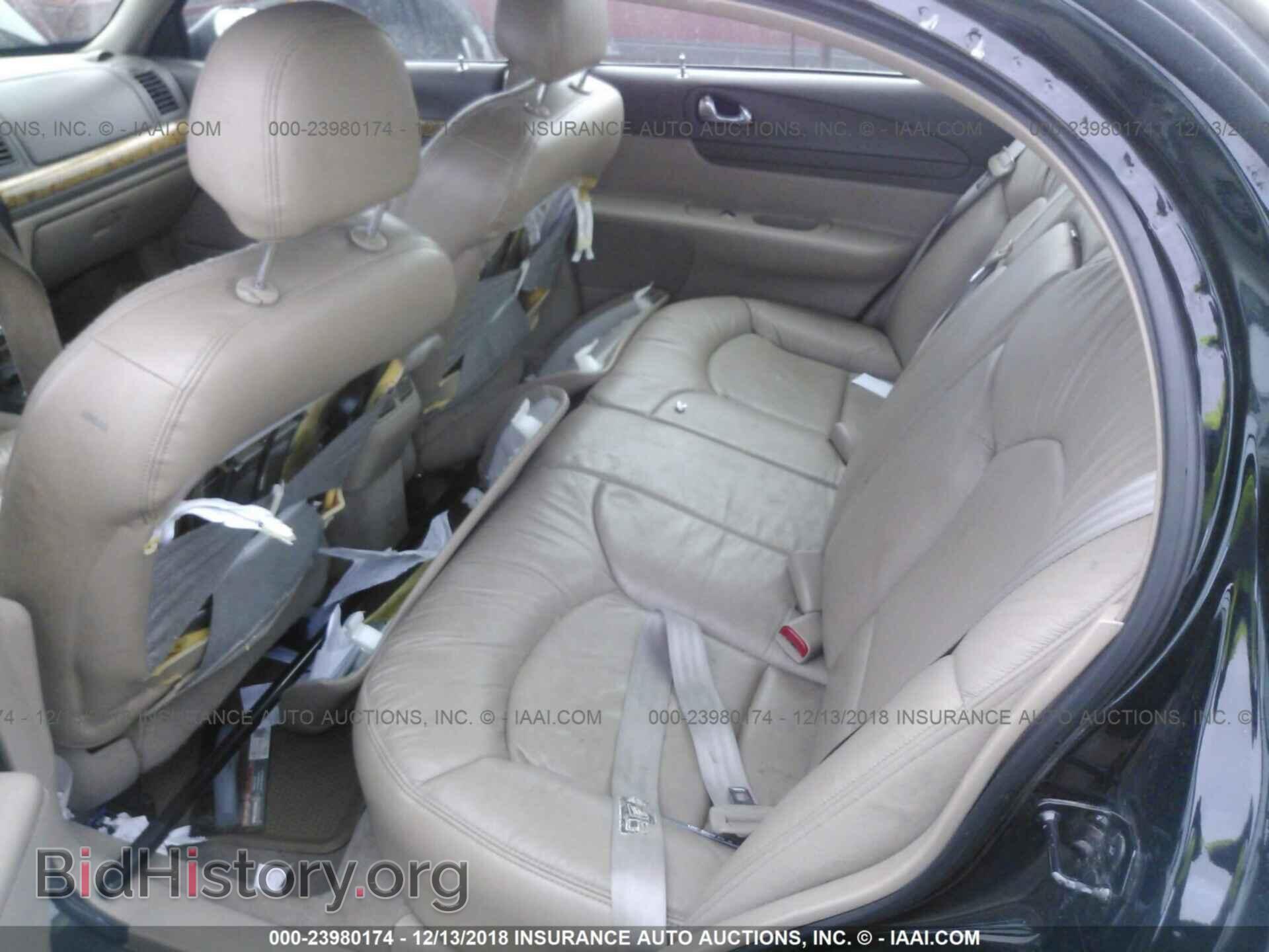 2002 LINCOLN CONTINENTAL - VIN: 1LNHM97V82Y697852 - Фото 8
