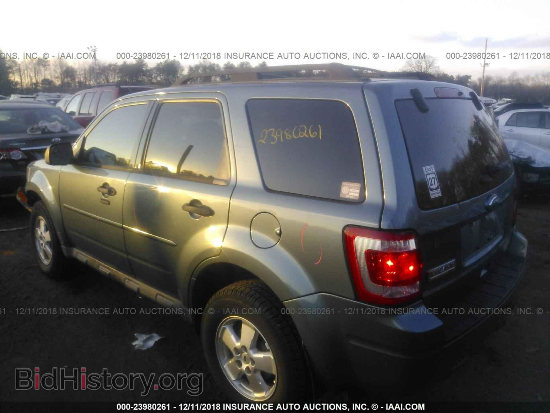 2011 FORD ESCAPE - VIN: 1FMCU9D79BKA18674 - Photo 3