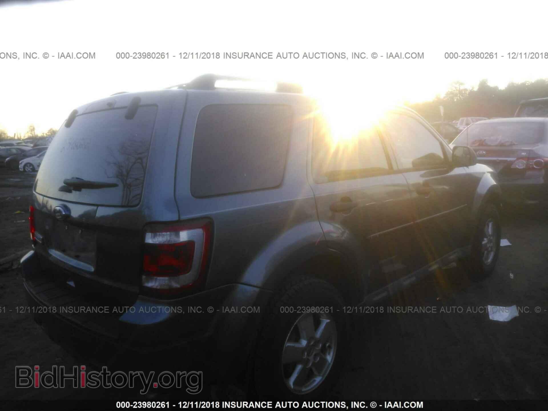 2011 FORD ESCAPE - VIN: 1FMCU9D79BKA18674 - Photo 4