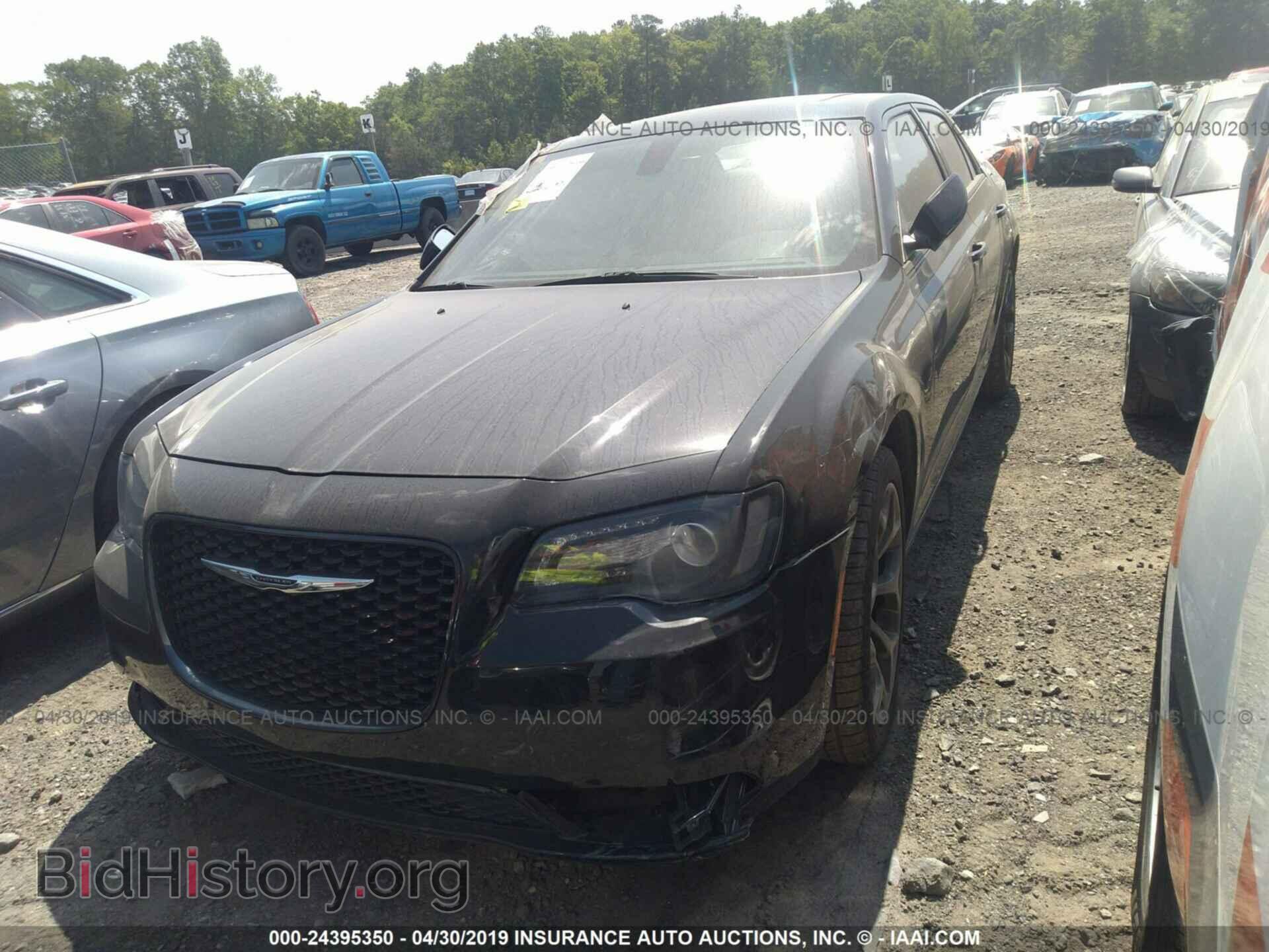 2016 CHRYSLER 300 - VIN: 2C3CCABG3GH141806 - Фото 2