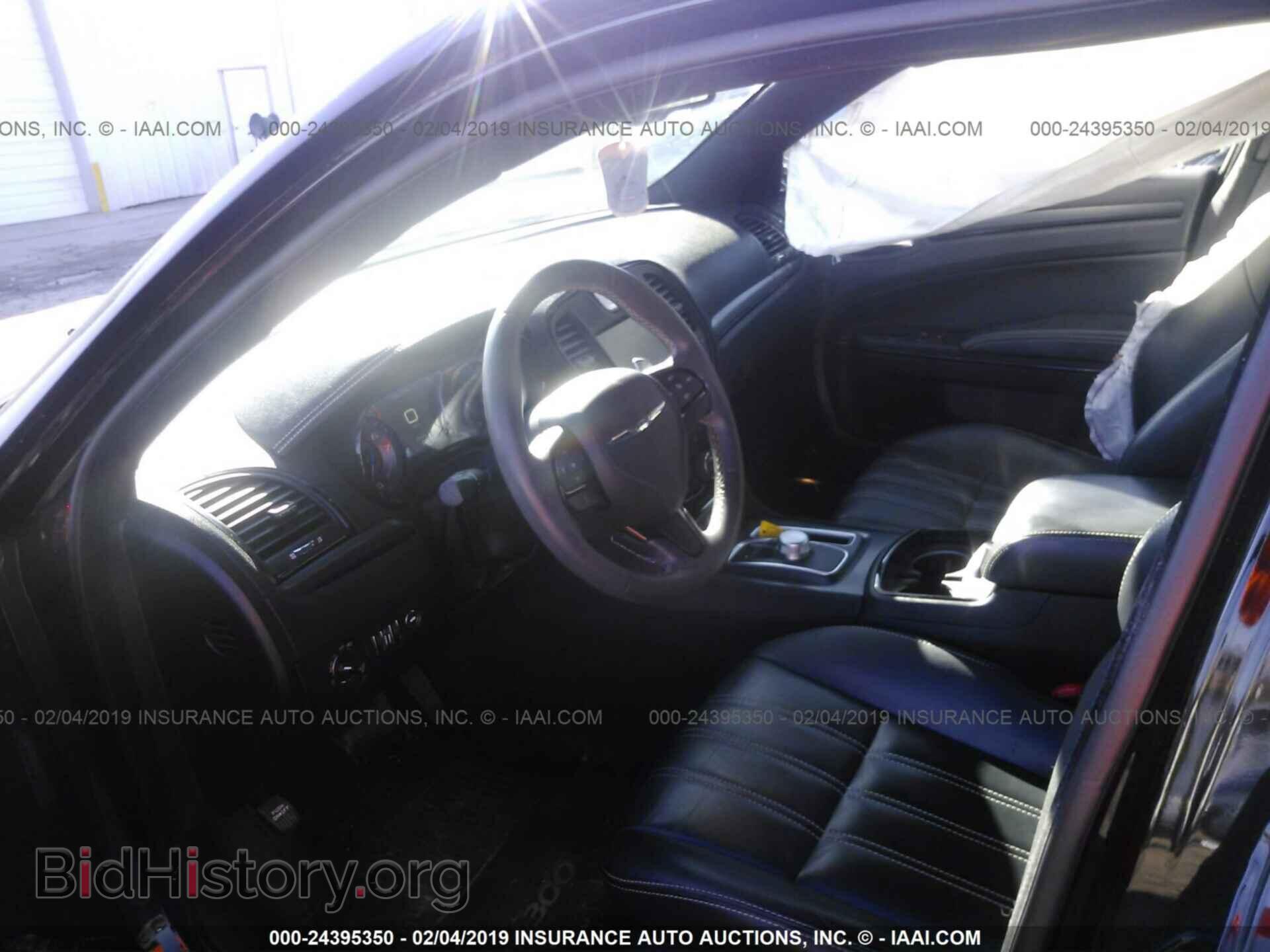 2016 CHRYSLER 300 - VIN: 2C3CCABG3GH141806 - Фото 5