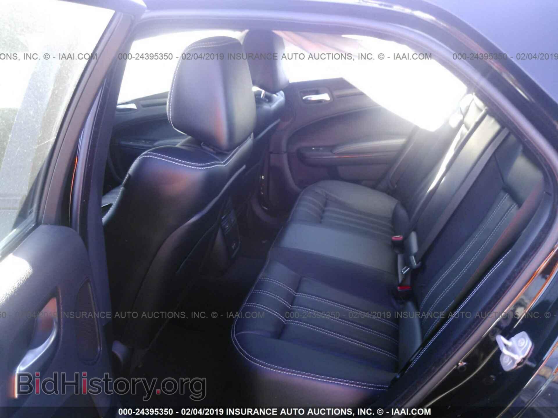 2016 CHRYSLER 300 - VIN: 2C3CCABG3GH141806 - Фото 8