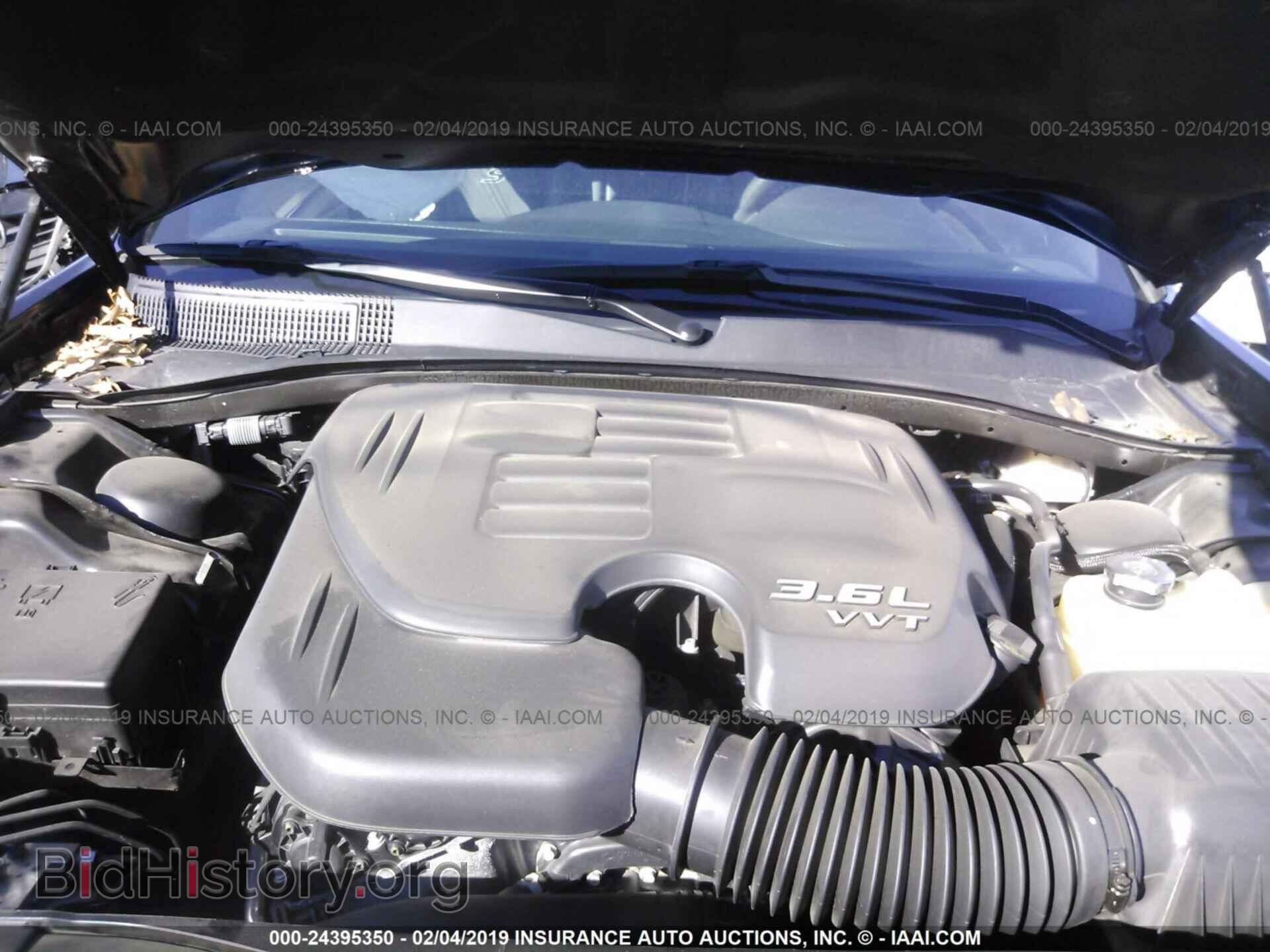 2016 CHRYSLER 300 - VIN: 2C3CCABG3GH141806 - Фото 10