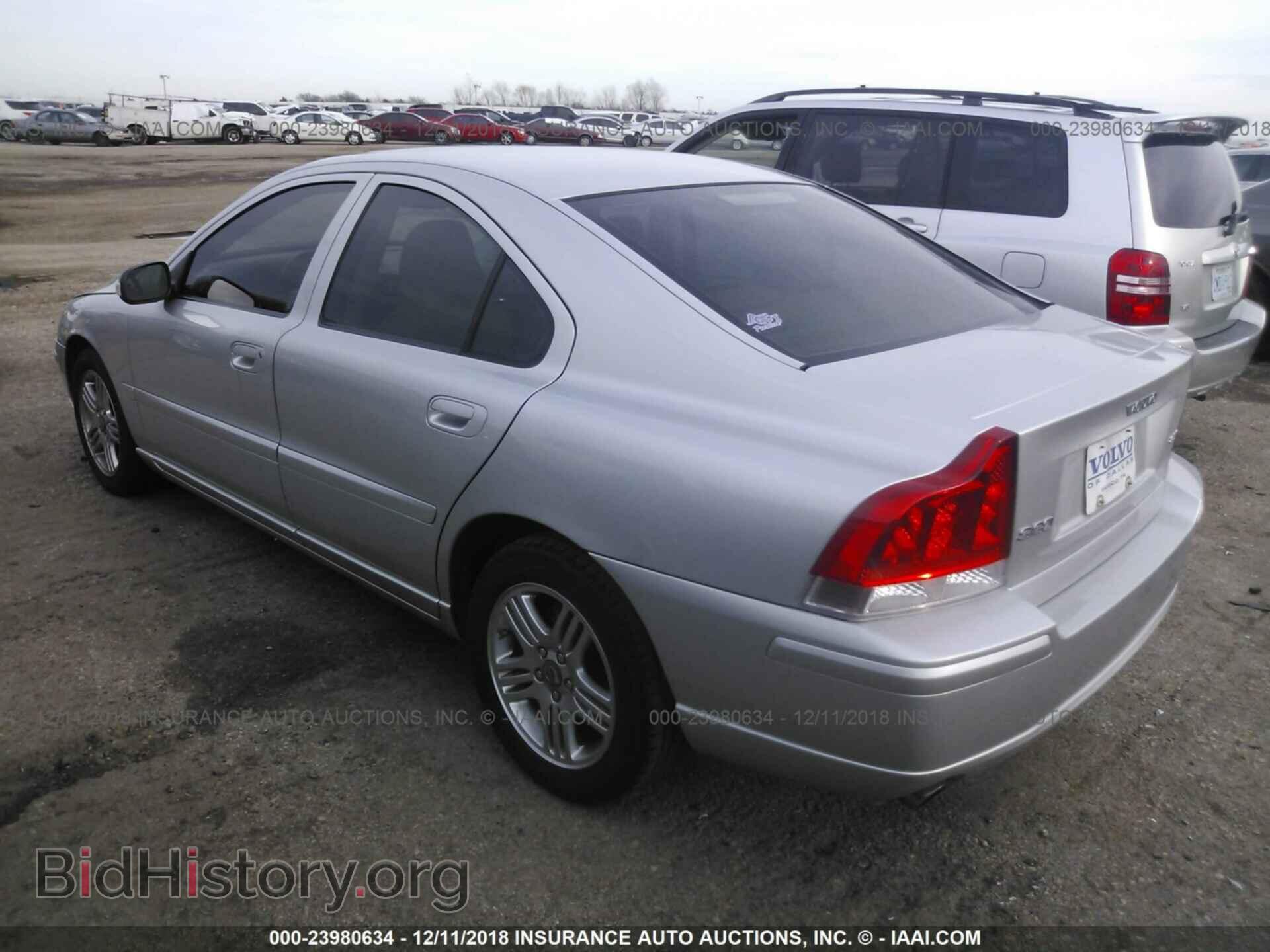 2007 VOLVO S60 - VIN: YV1RS592472645732 - Фото 3