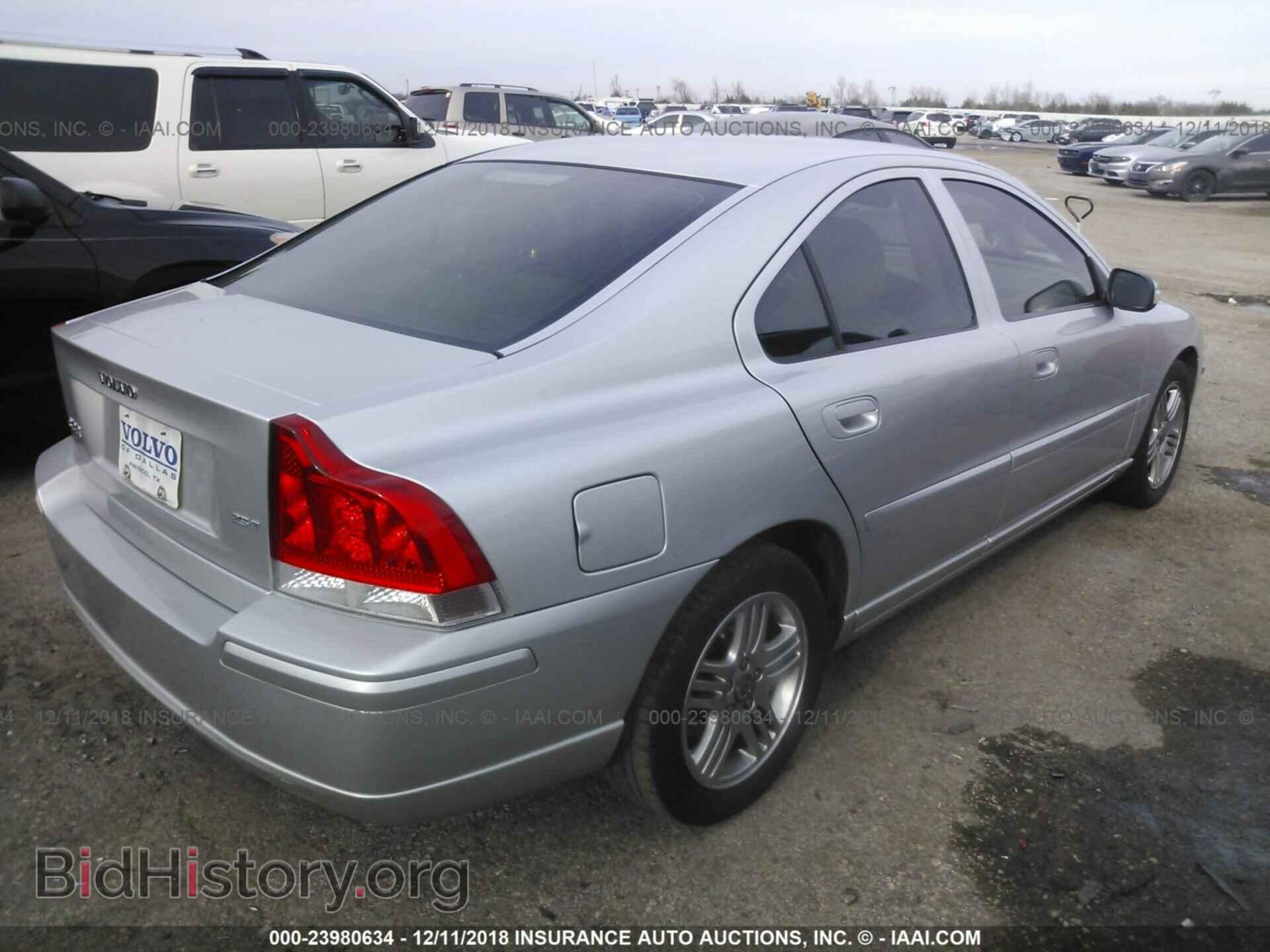 2007 VOLVO S60 - VIN: YV1RS592472645732 - Фото 4