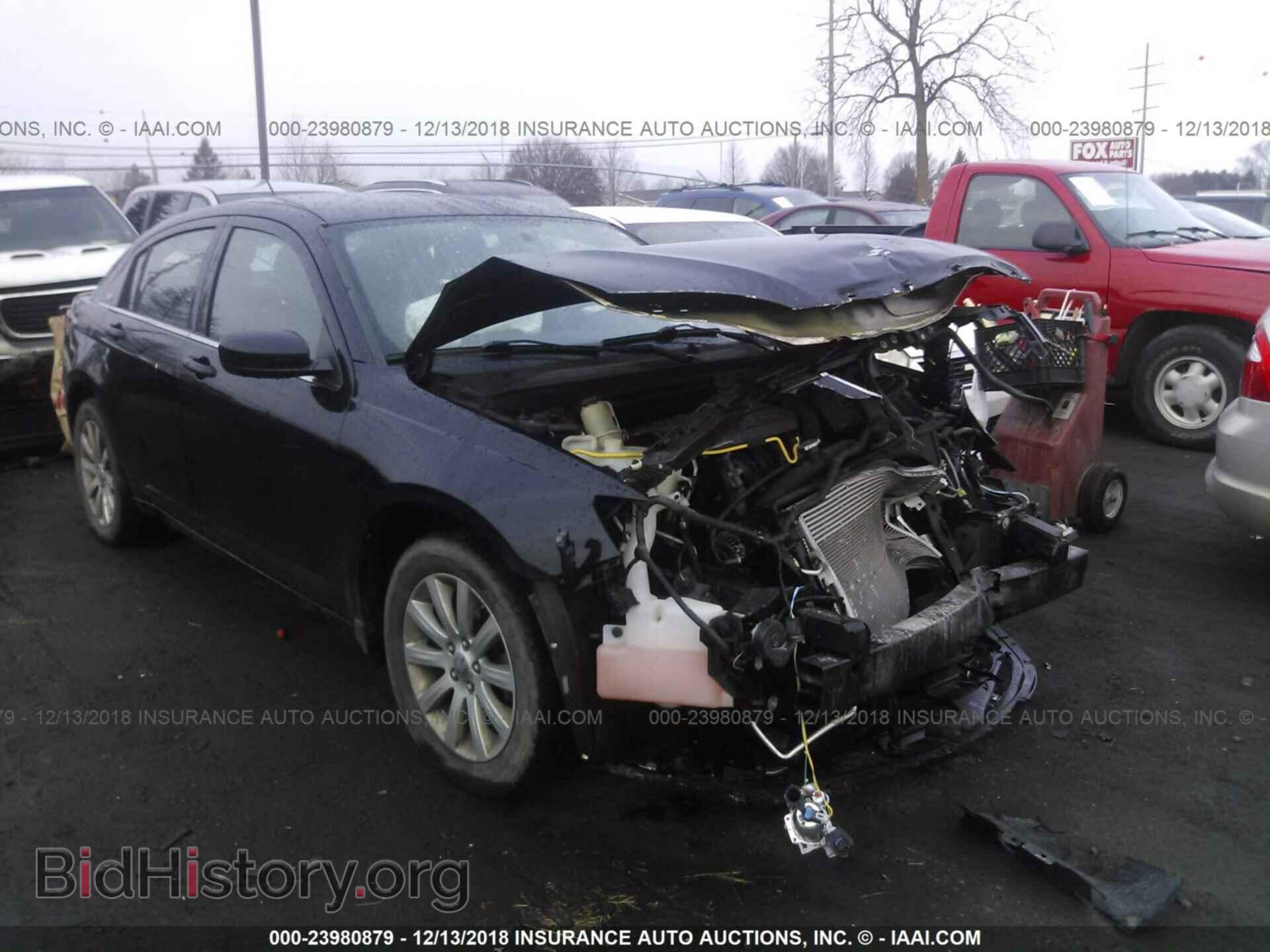Photo 1C3BC1FB9BN579708 - CHRYSLER 200 2011