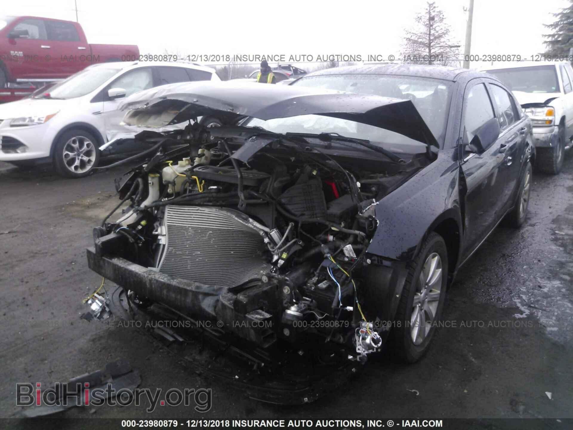 2011 CHRYSLER 200 - VIN: 1C3BC1FB9BN579708 - Фото 2