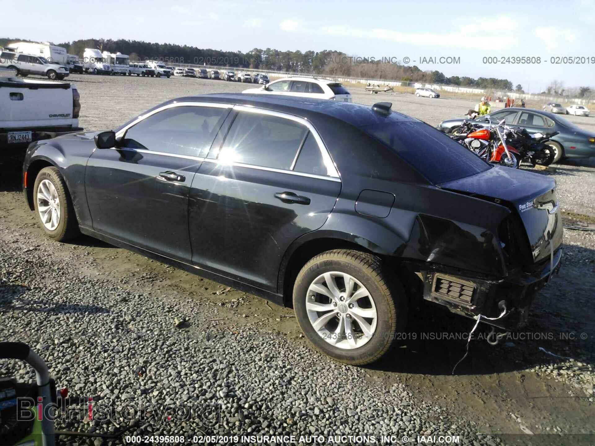 2016 CHRYSLER 300 - VIN: 2C3CCAAG9GH274023 - Фото 3