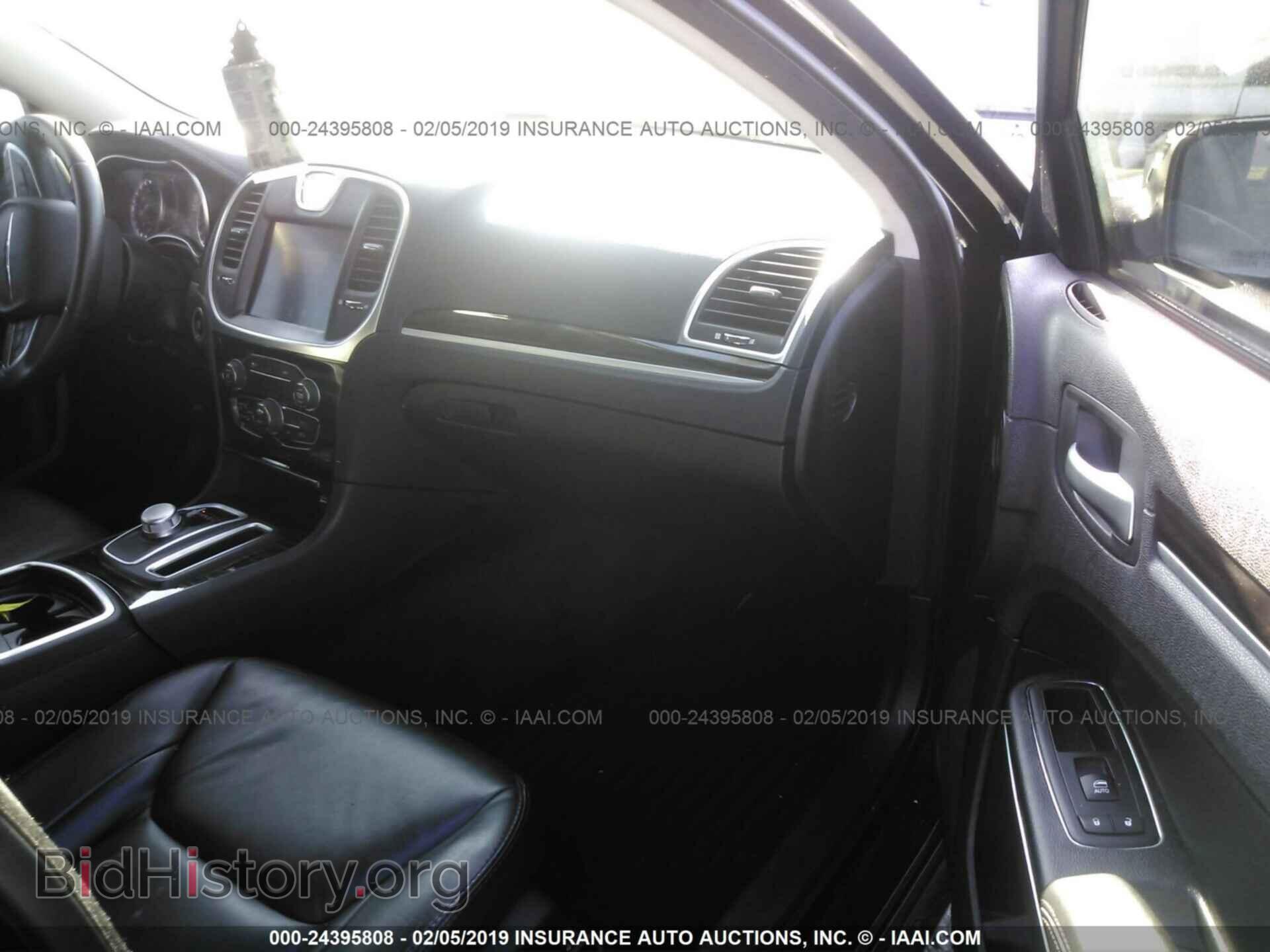 2016 CHRYSLER 300 - VIN: 2C3CCAAG9GH274023 - Фото 5