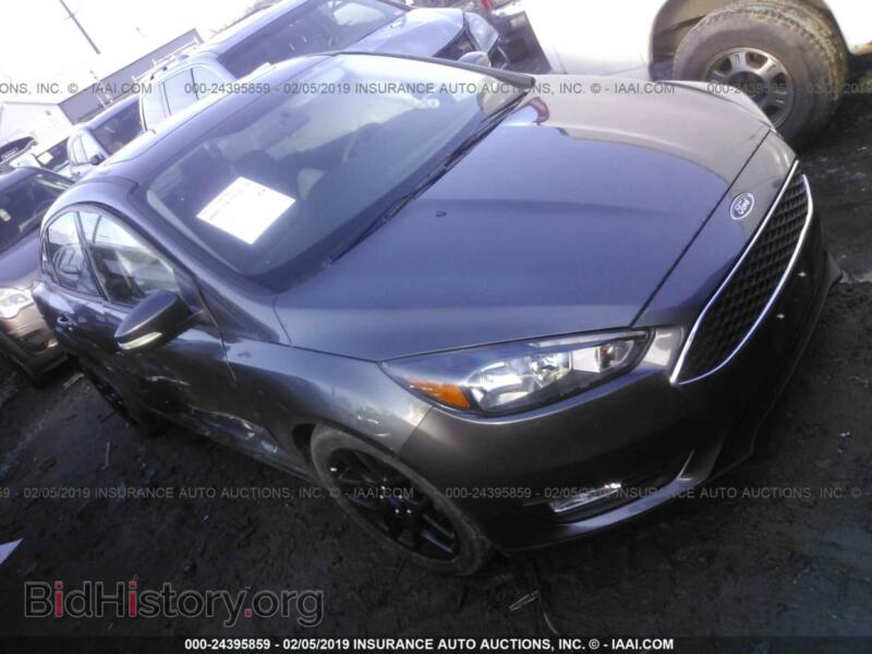 2016 Ford FOCUS SE (VIN 1FADP3F28GL393946) — фото 1 из 10, IAAI, повреждение: правый бок