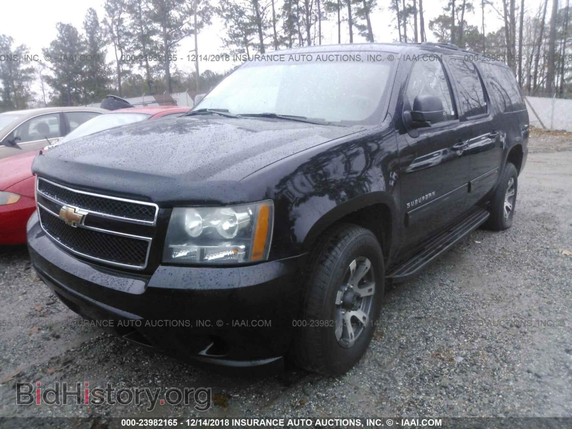 2011 CHEVROLET SUBURBAN - VIN: 1GNSCHE00BR199029 - Фото 2