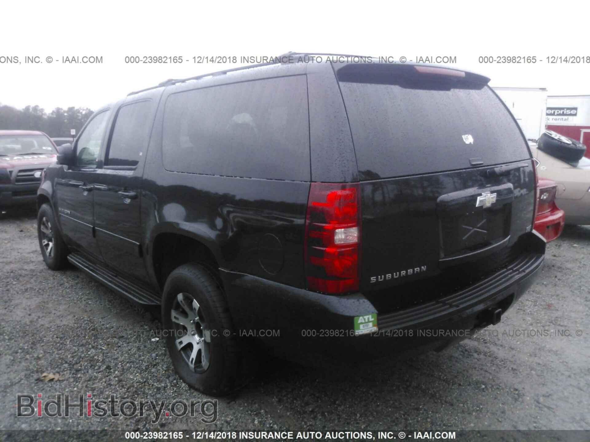 2011 CHEVROLET SUBURBAN - VIN: 1GNSCHE00BR199029 - Фото 3