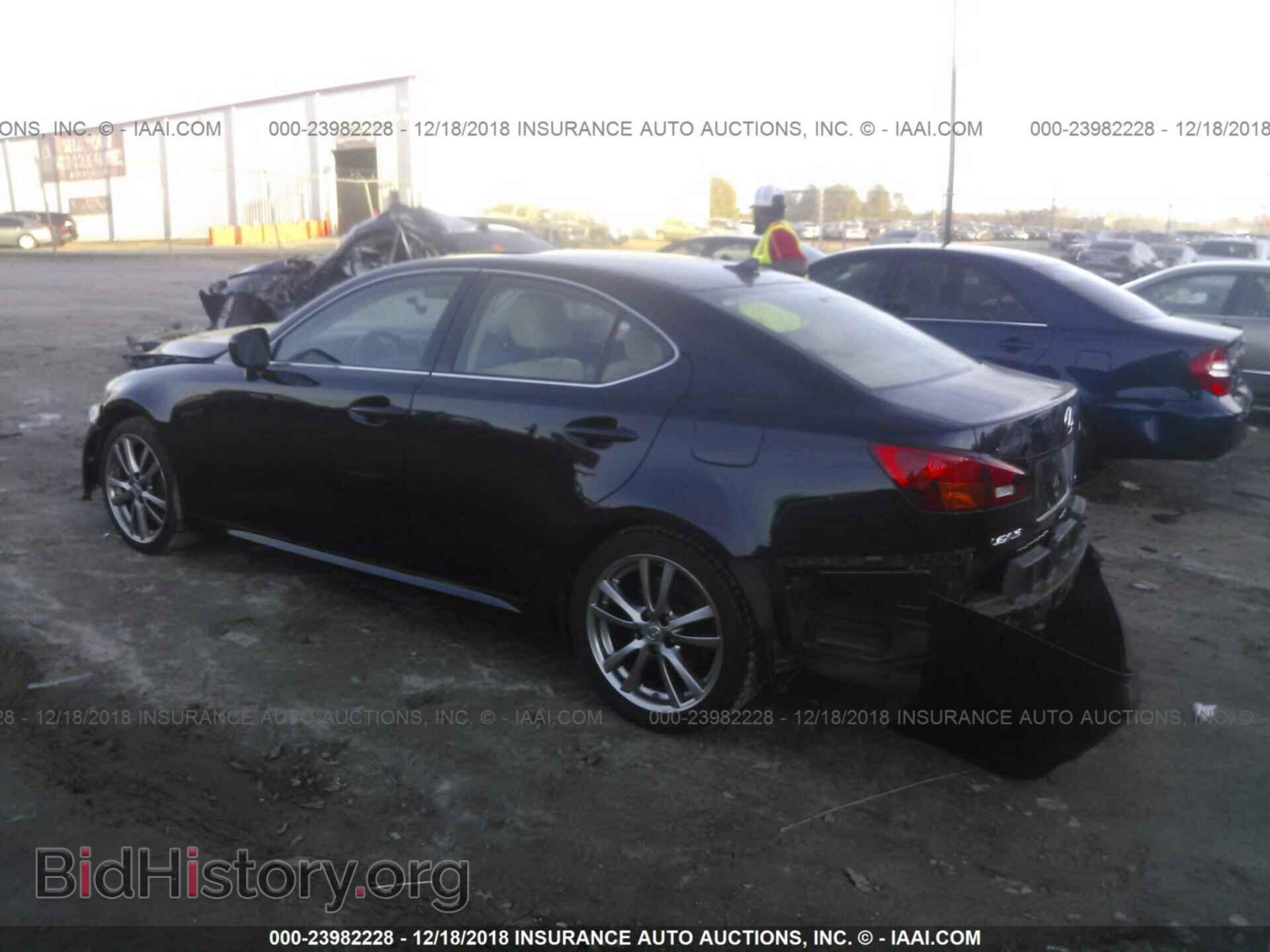 2008 LEXUS IS - VIN: JTHBE262285021413 - Photo 3