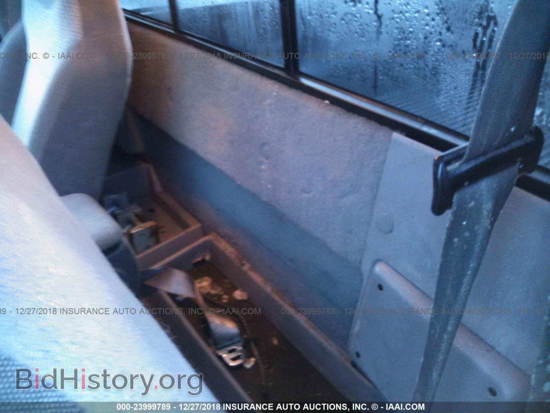 1998 MAZDA B2500 - VIN: 4F4YR12C2WTM44338 - Фото 8