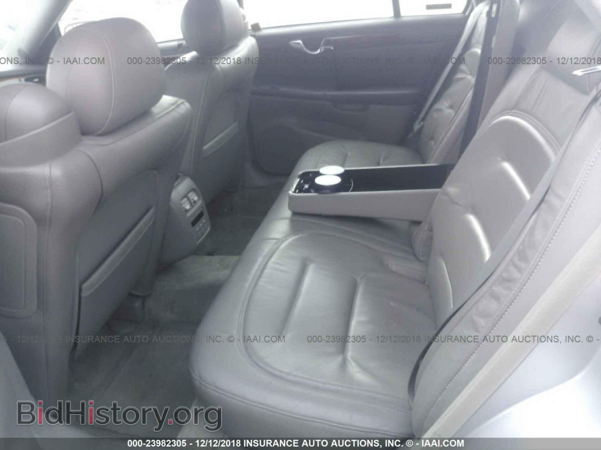 2000 CADILLAC DEVILLE - VIN: 1G6KD54Y3YU261561 - Photo 8