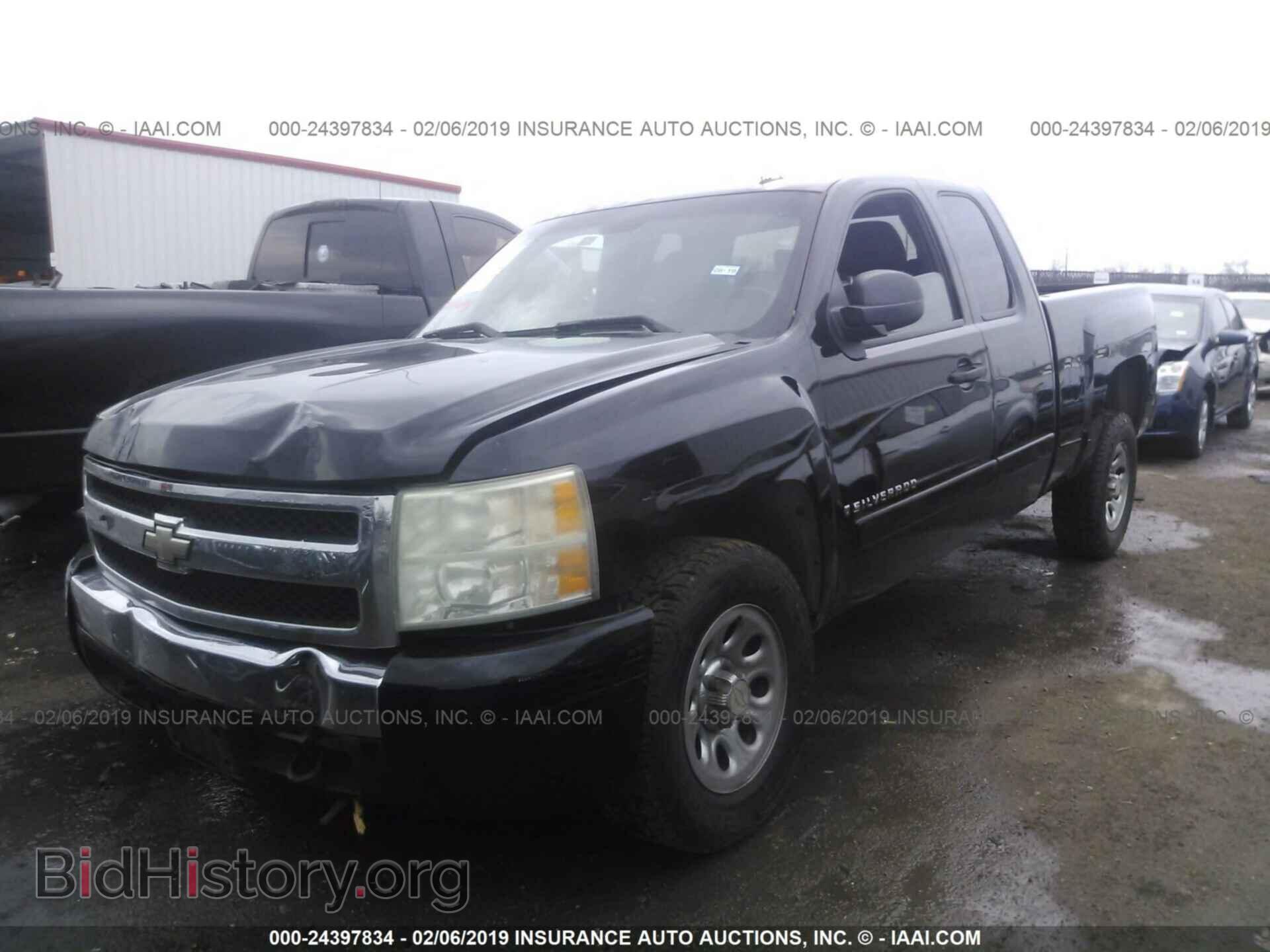 2007 CHEVROLET SILVERADO - VIN: 2GCEC19CX71616724 - Фото 2