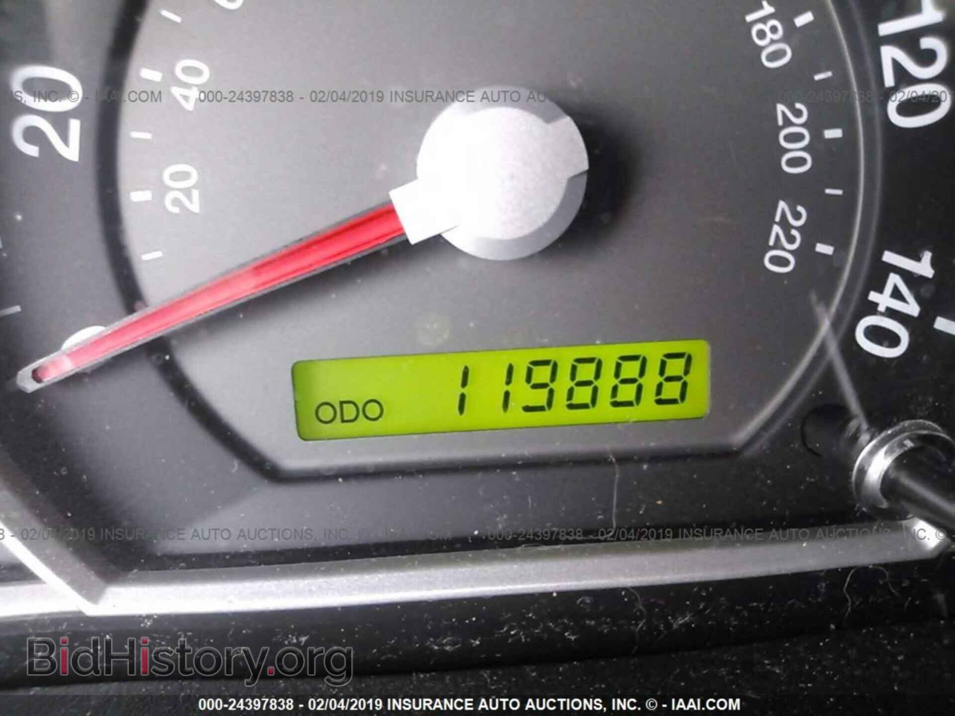 2007 KIA SORENTO - VIN: KNDJD736875704591 - Фото 7