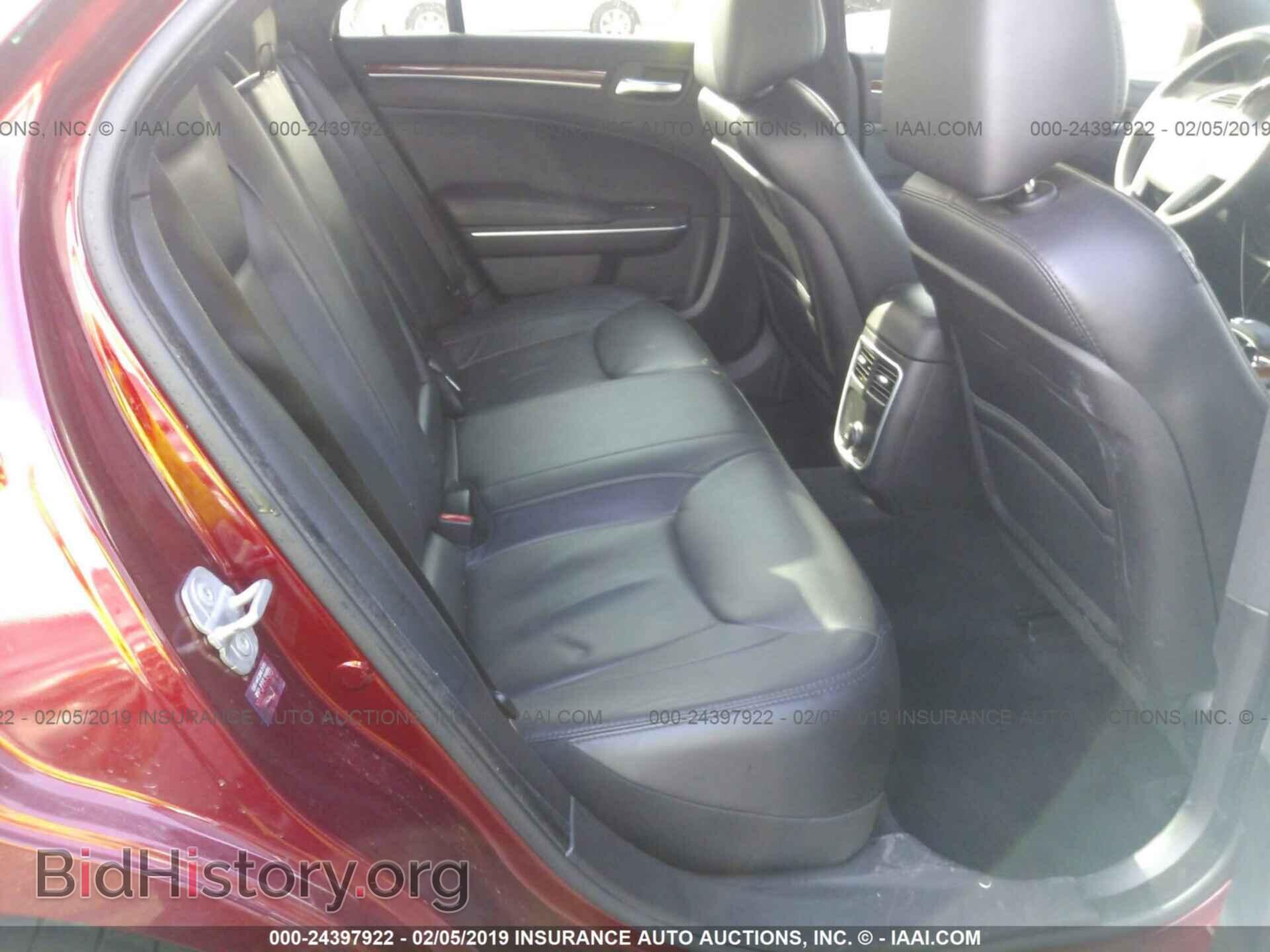 2013 CHRYSLER 300 - VIN: 2C3CCAAG0DH738974 - Фото 8