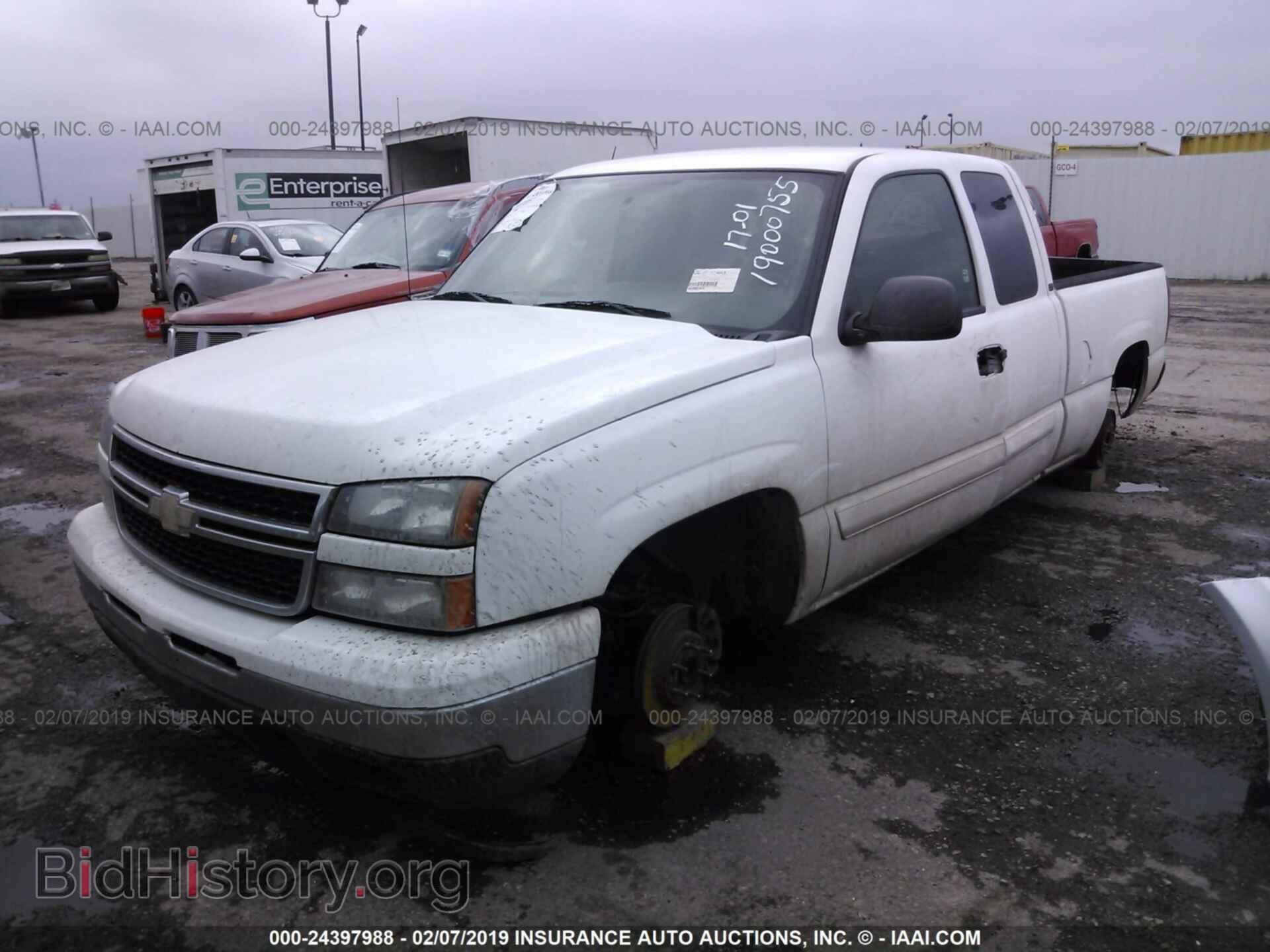 2006 CHEVROLET SILVERADO - VIN: 2GCEC19TX61107215 - Фото 2